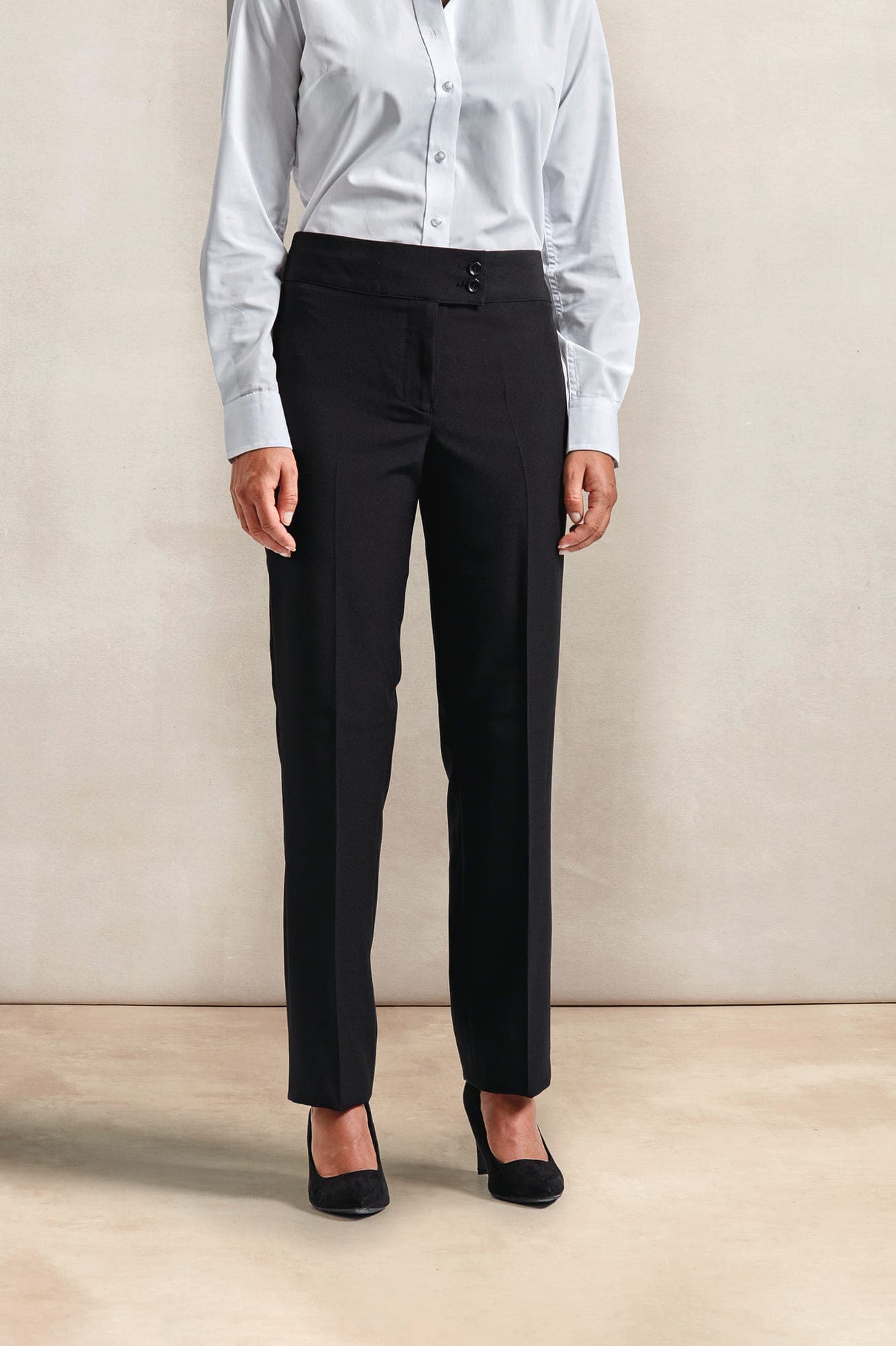 Pantalon droit "Iris" en situation