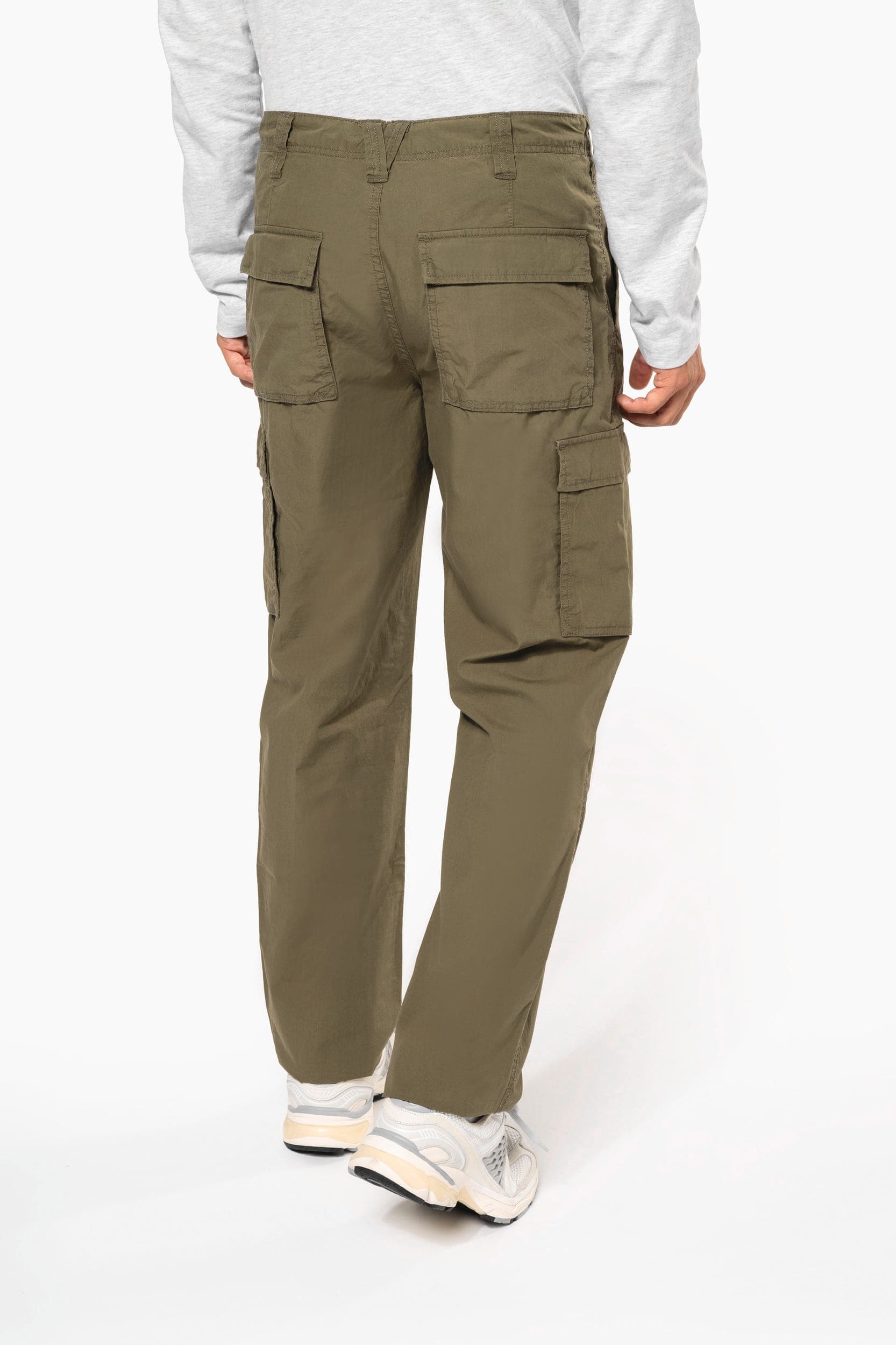 Pantalon léger multipoches homme en situation