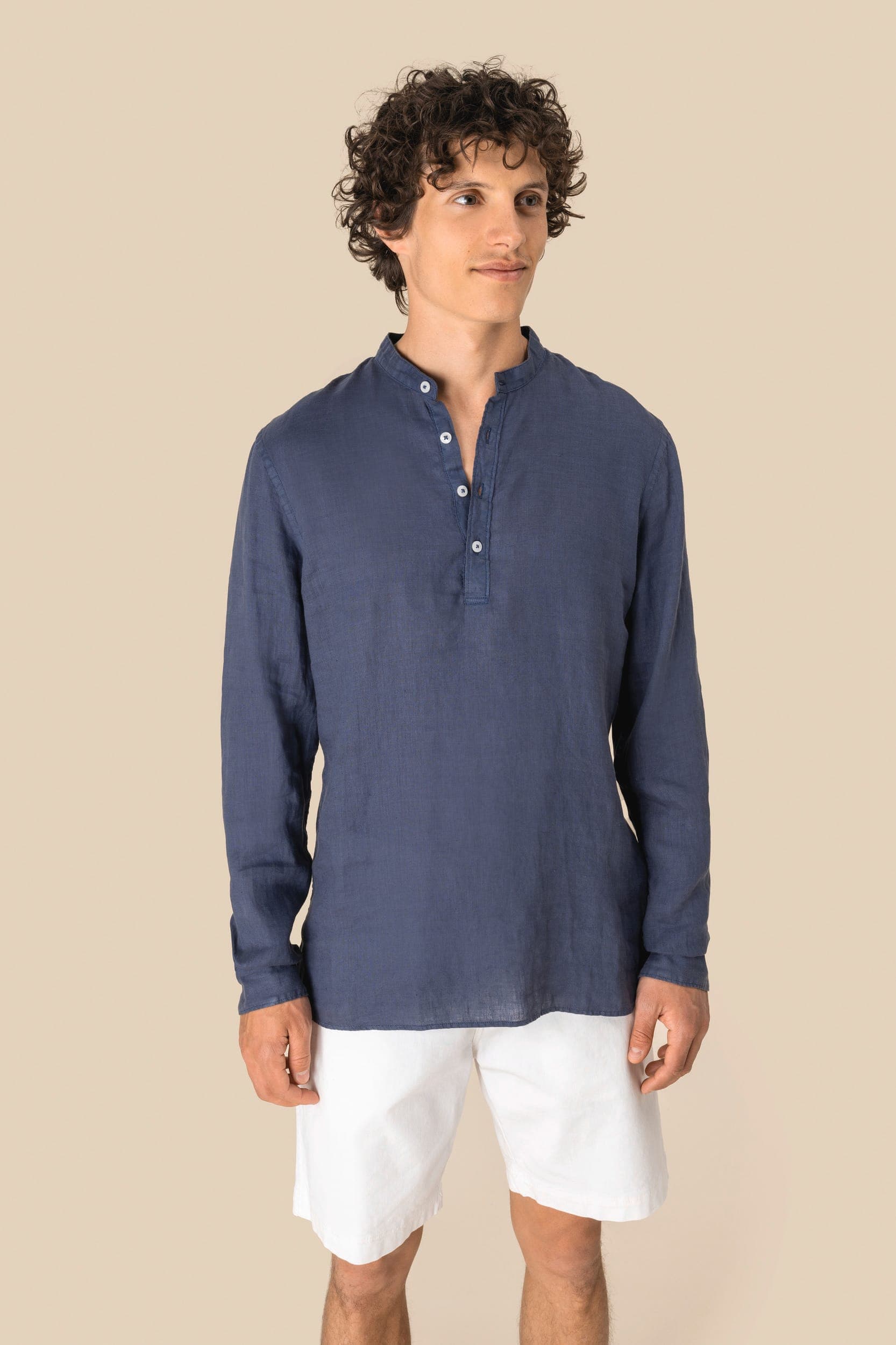 Chemise à col Mao délavée  en lin homme