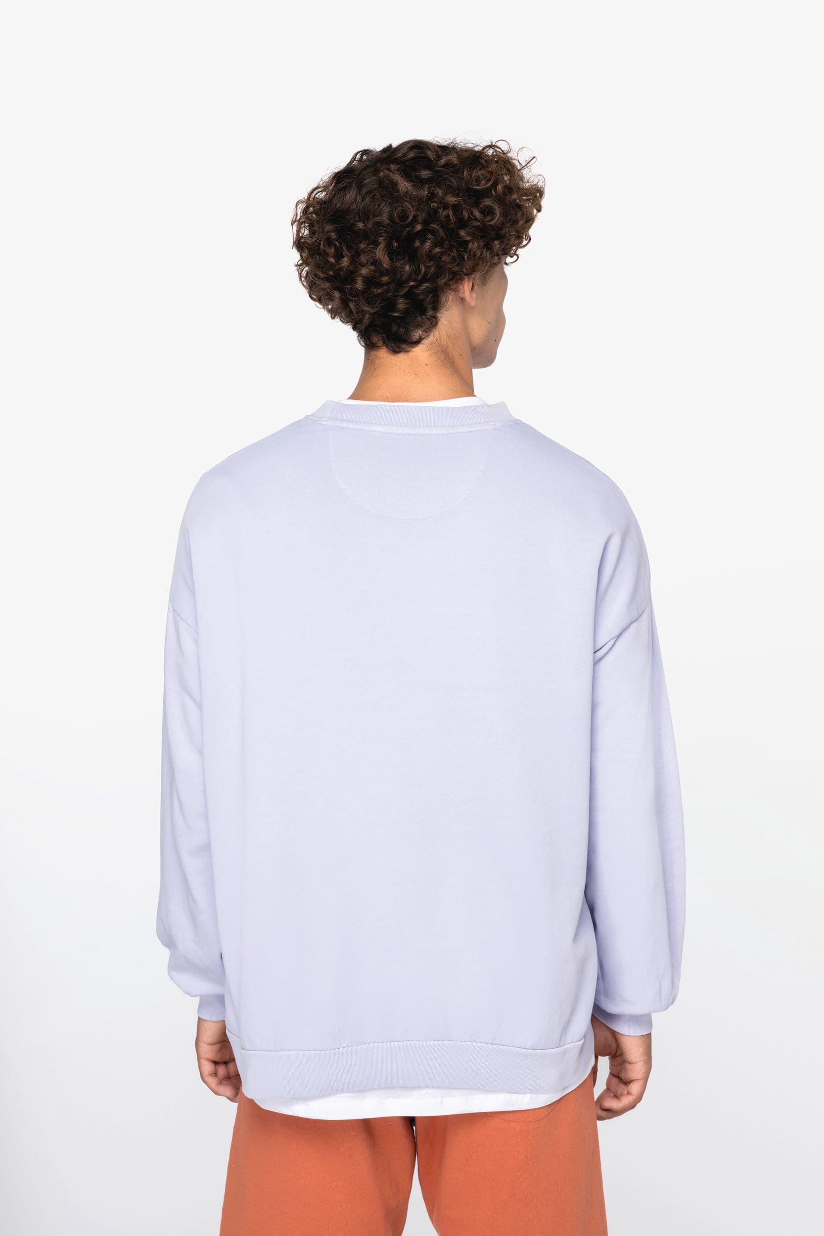 Sweat-shirt écoresponsable oversize French Terry unisexe en situation