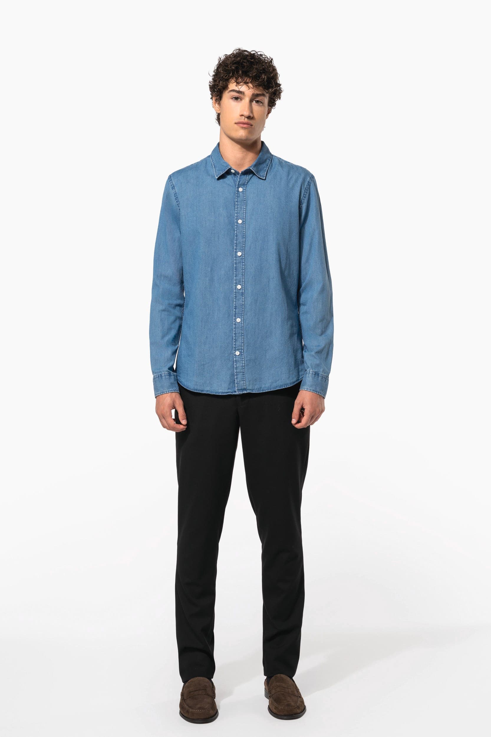 Chemise denim homme en situation