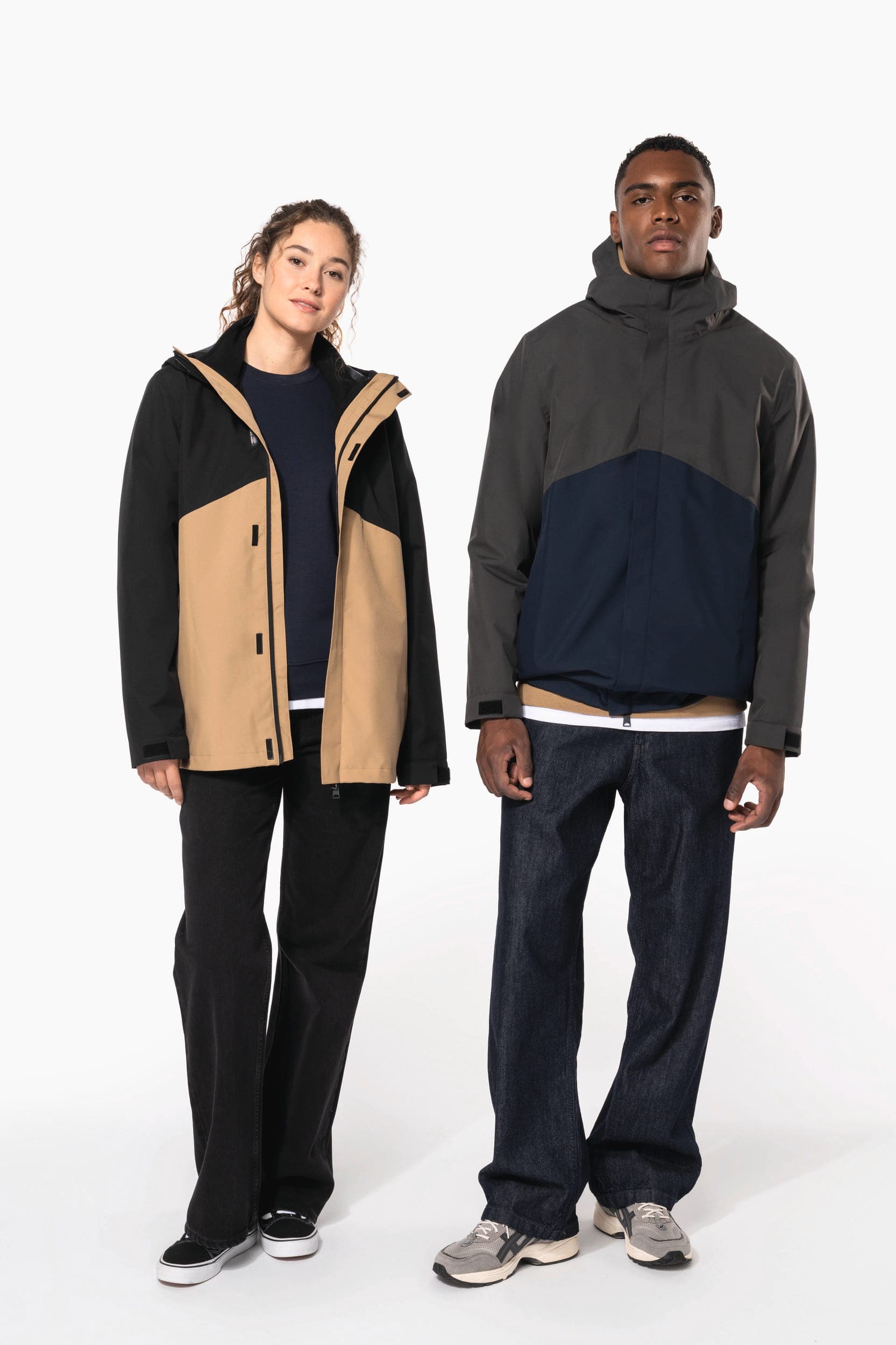 Parka 3-en-1 imperméable à capuche bicolore unisexe en situation