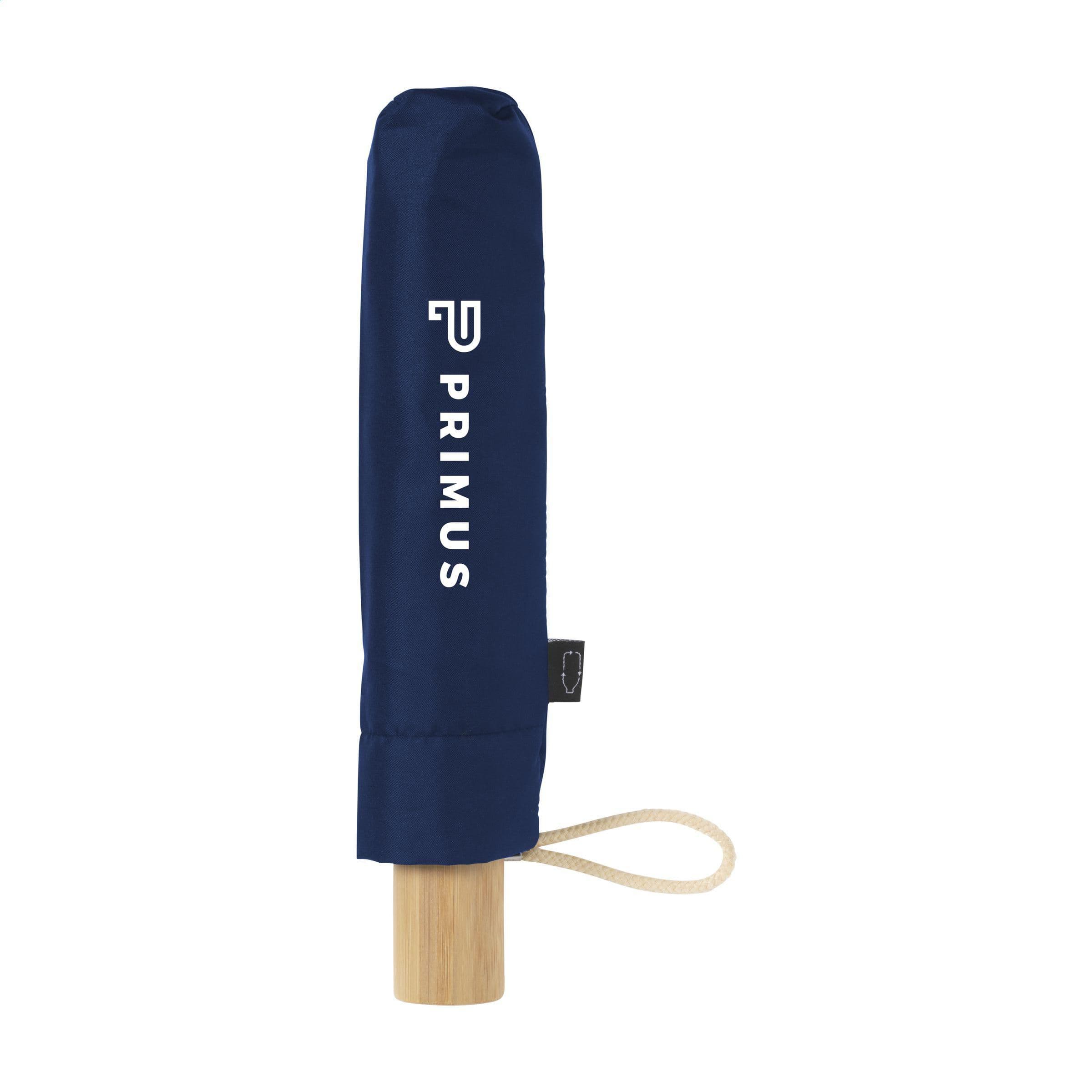 Parapluie pliable mini RCS RPET 21 inch en situation