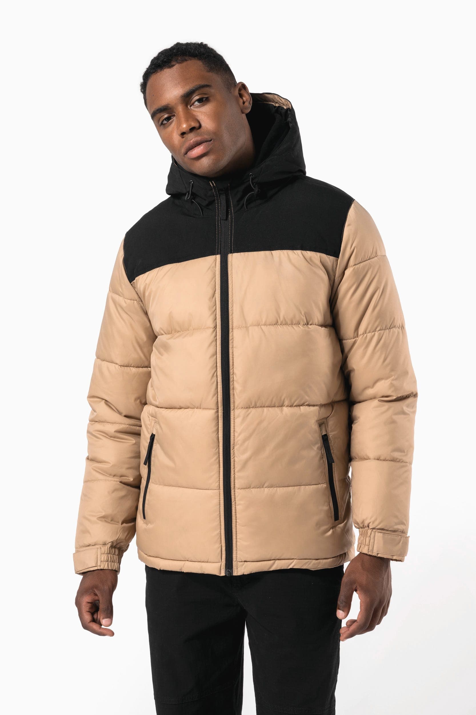 Parka matelassée à capuche bi-ton unisexe en situation