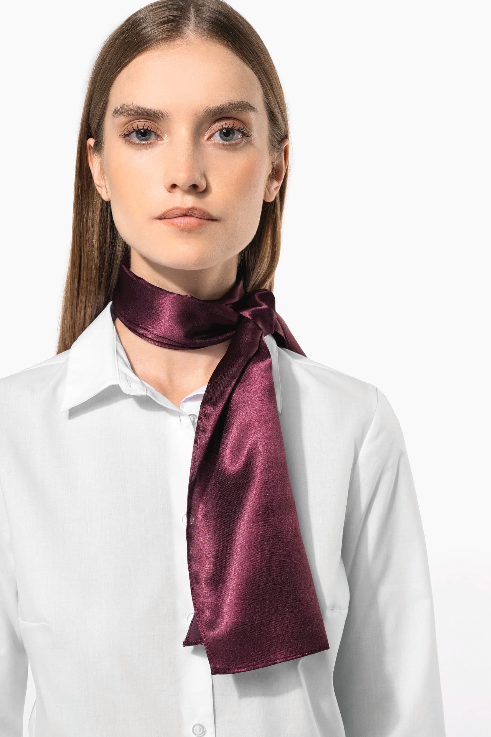 Foulard satiné en situation