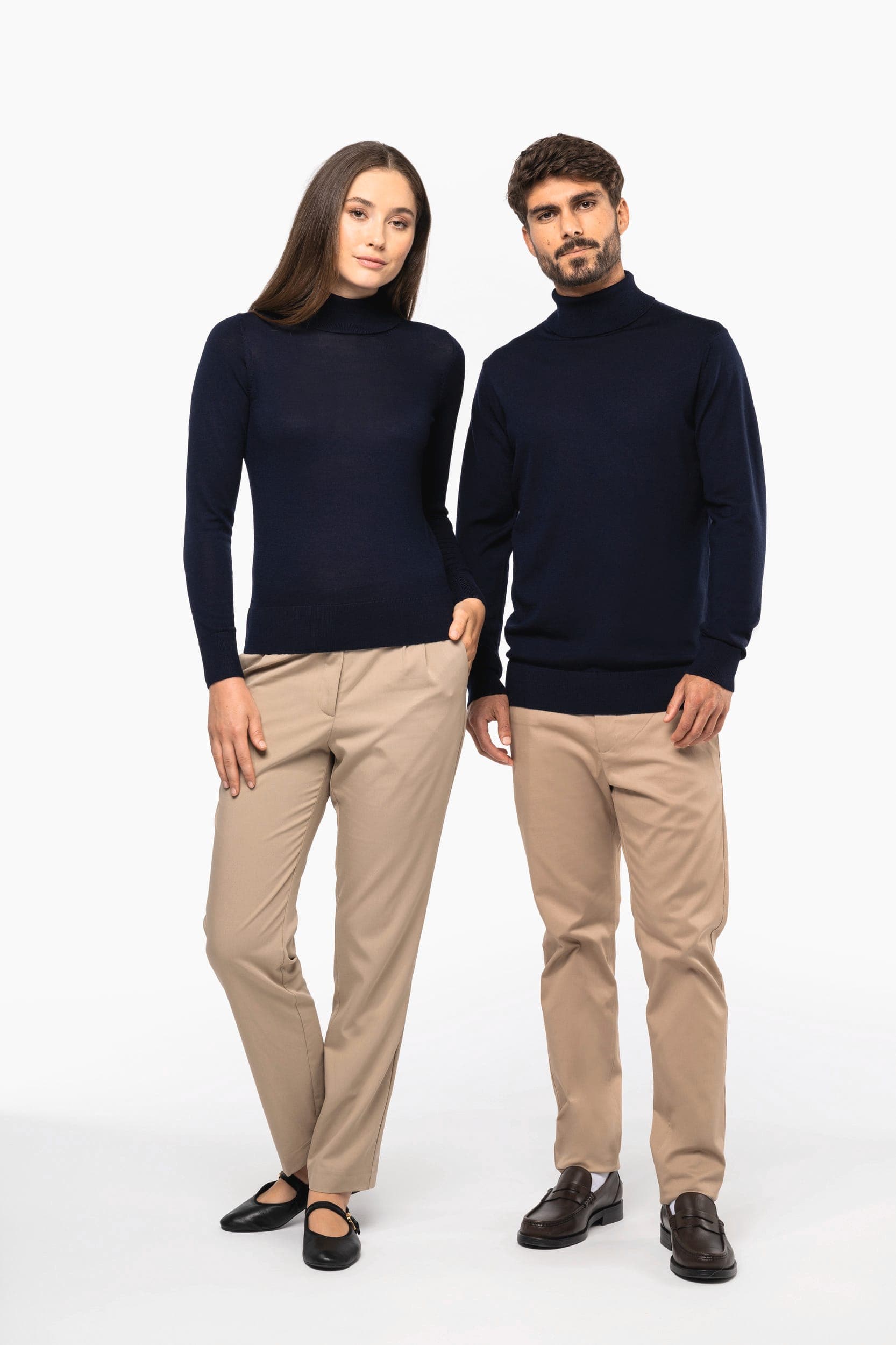 Pull Mérinos col roulé femme en situation