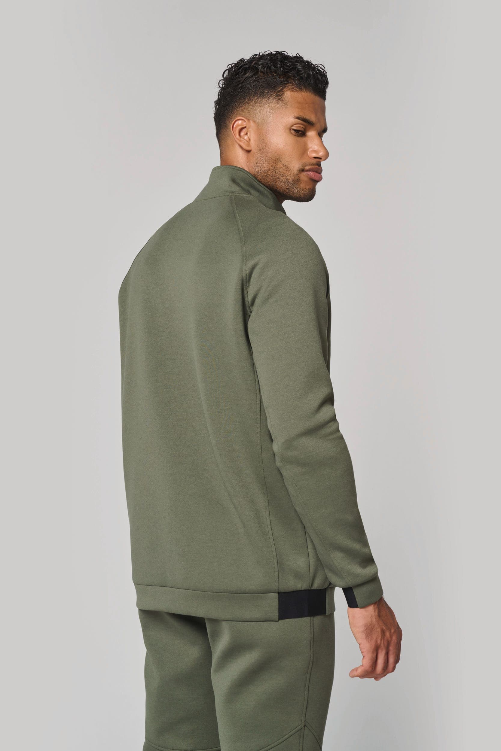 Veste à col montant homme en situation