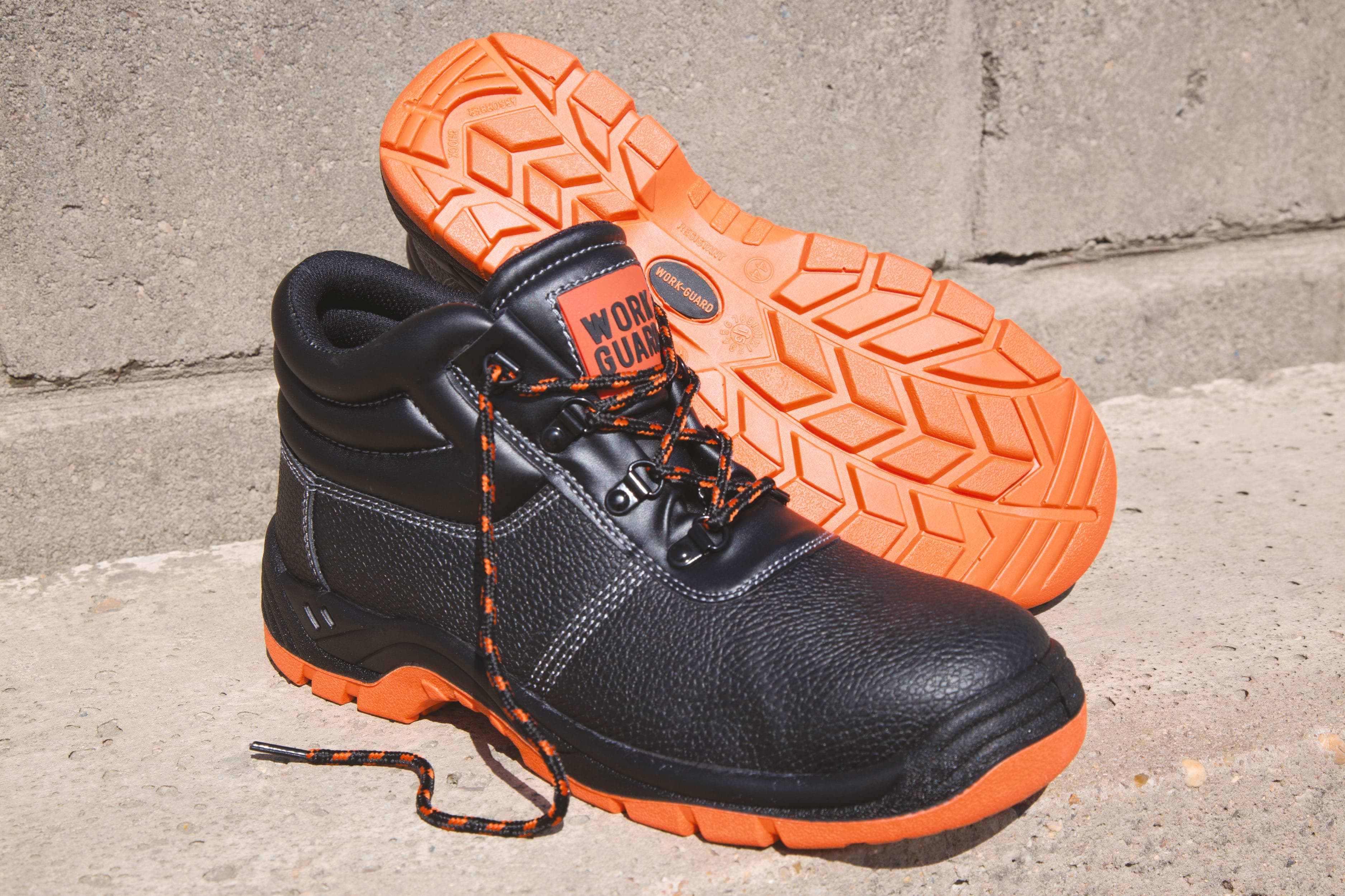 Chaussures de sécurité "Defence" en situation