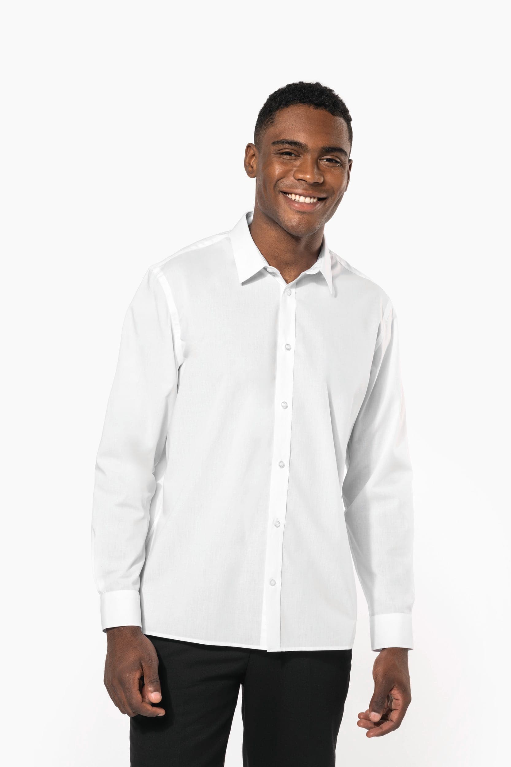 Chemise popeline polycoton sans poche entretien facile homme en situation