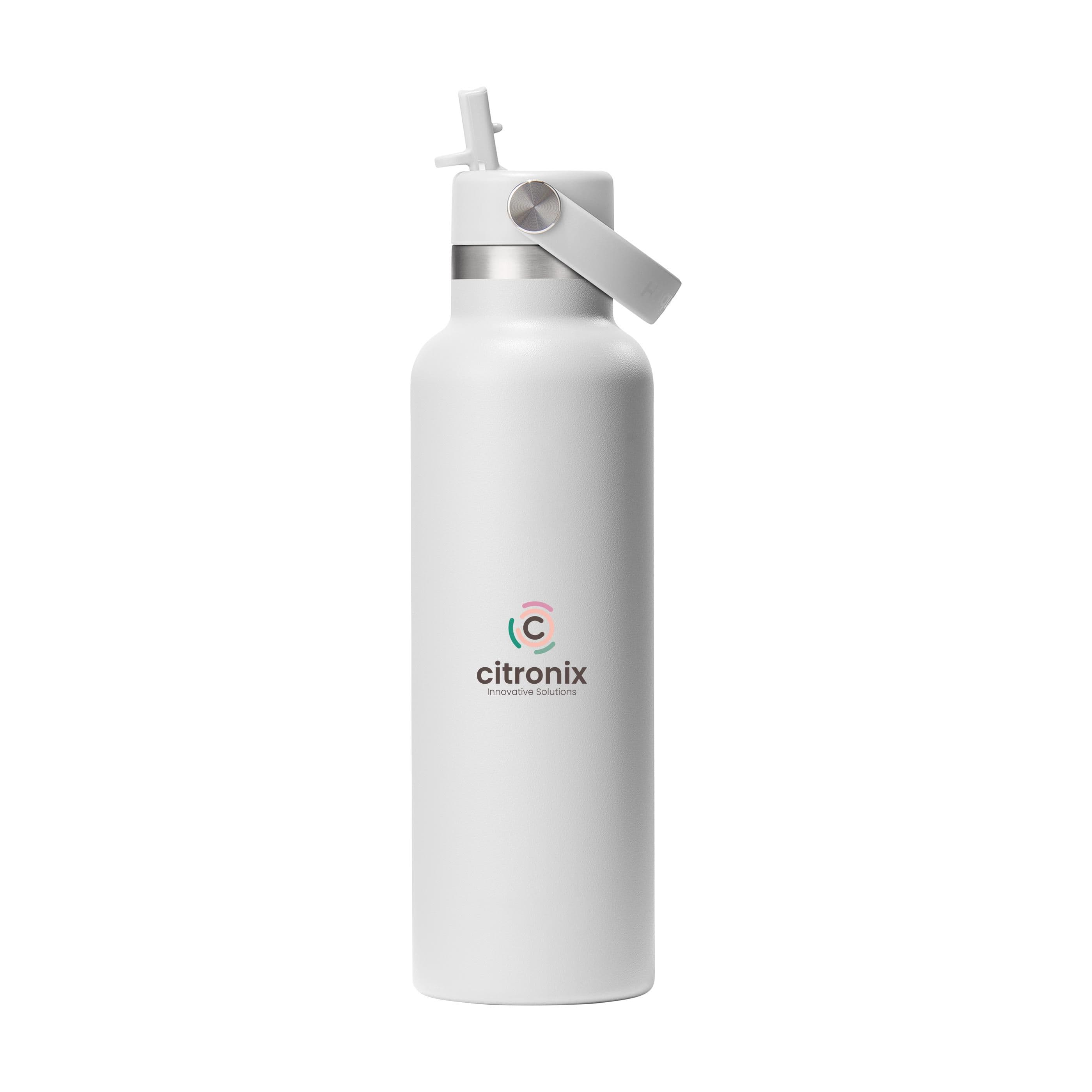 Bouteille d'eau Hydro Flask Standard Mouth avec bouchon à paille Flex 621 ml en situation
