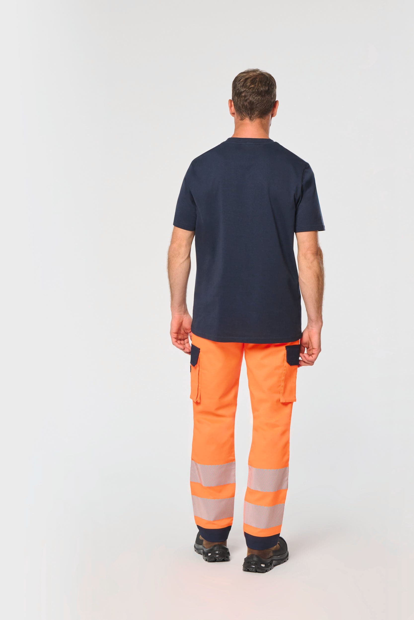 Pantalon de sécurité recyclé multipoches unisexe en situation