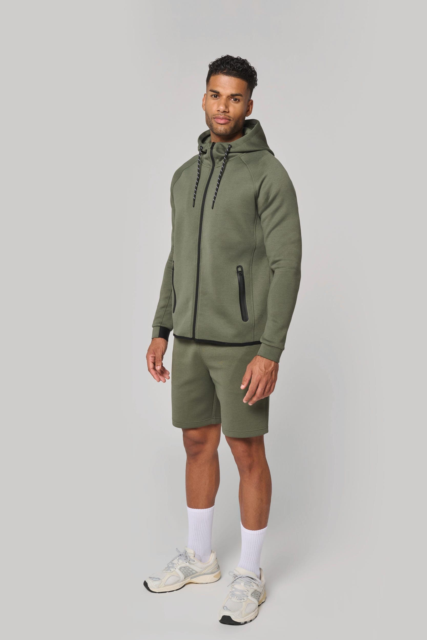 Veste à capuche performance en situation