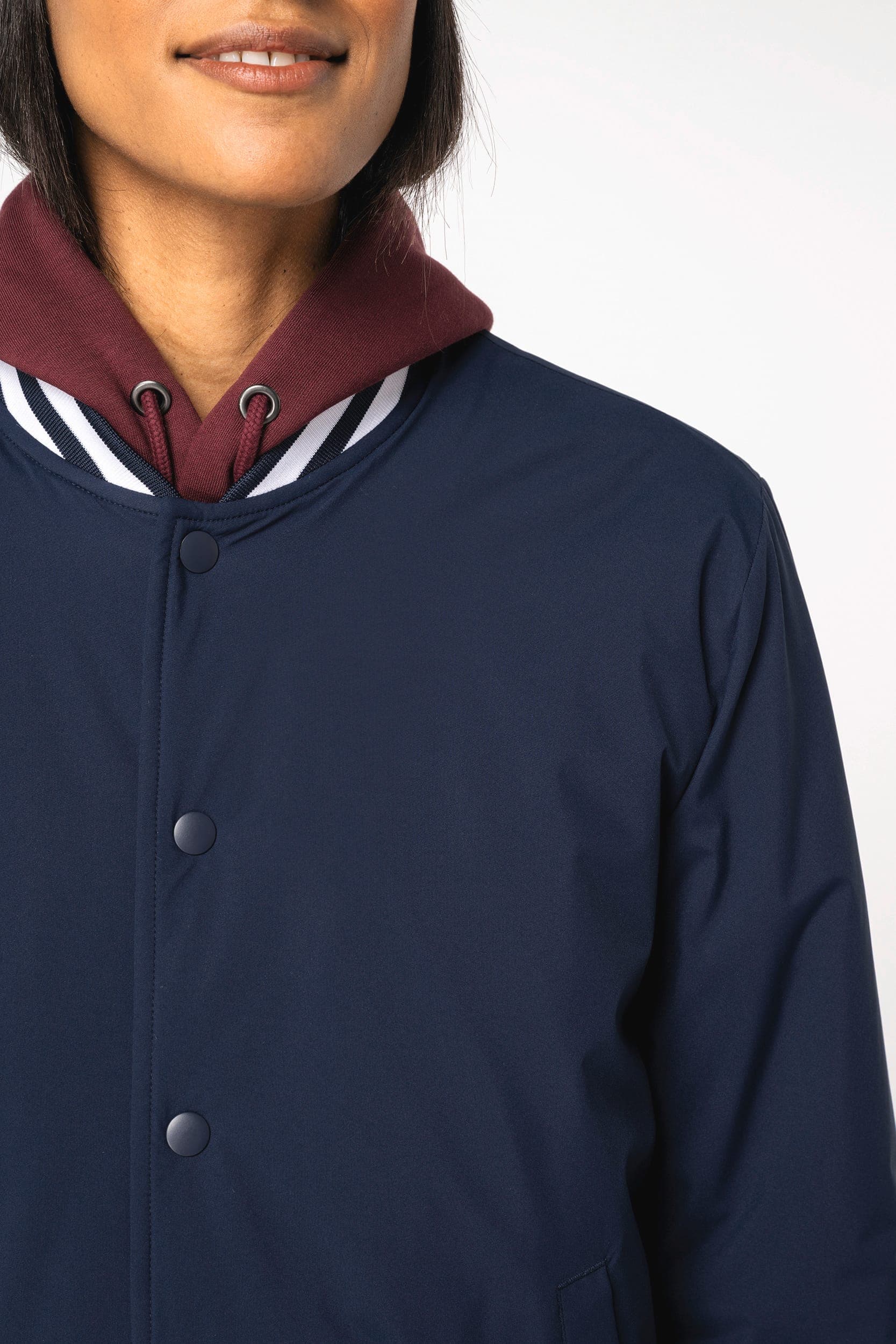 Veste teddy rembourrée écoresponsable unisexe en situation