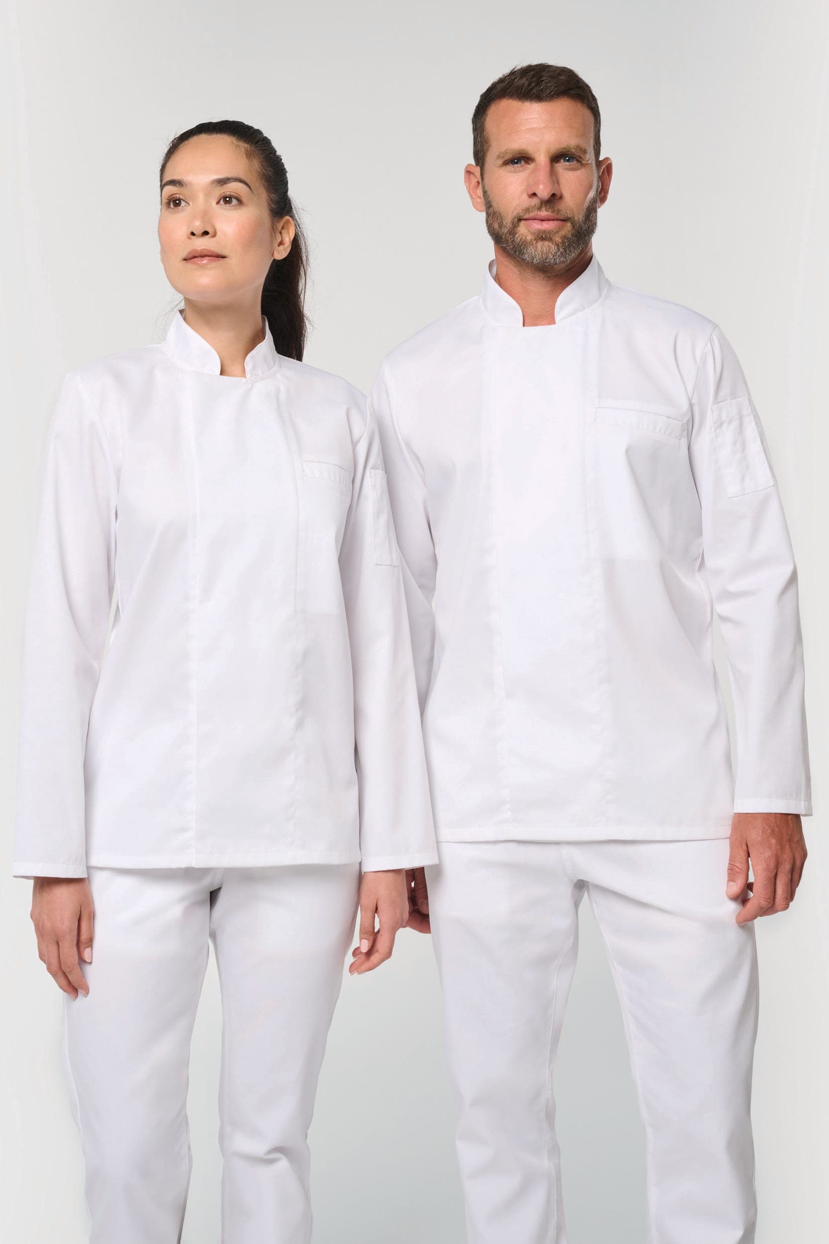 Veste de cuisine écoresponsable et respirante manches longues unisexe en situation