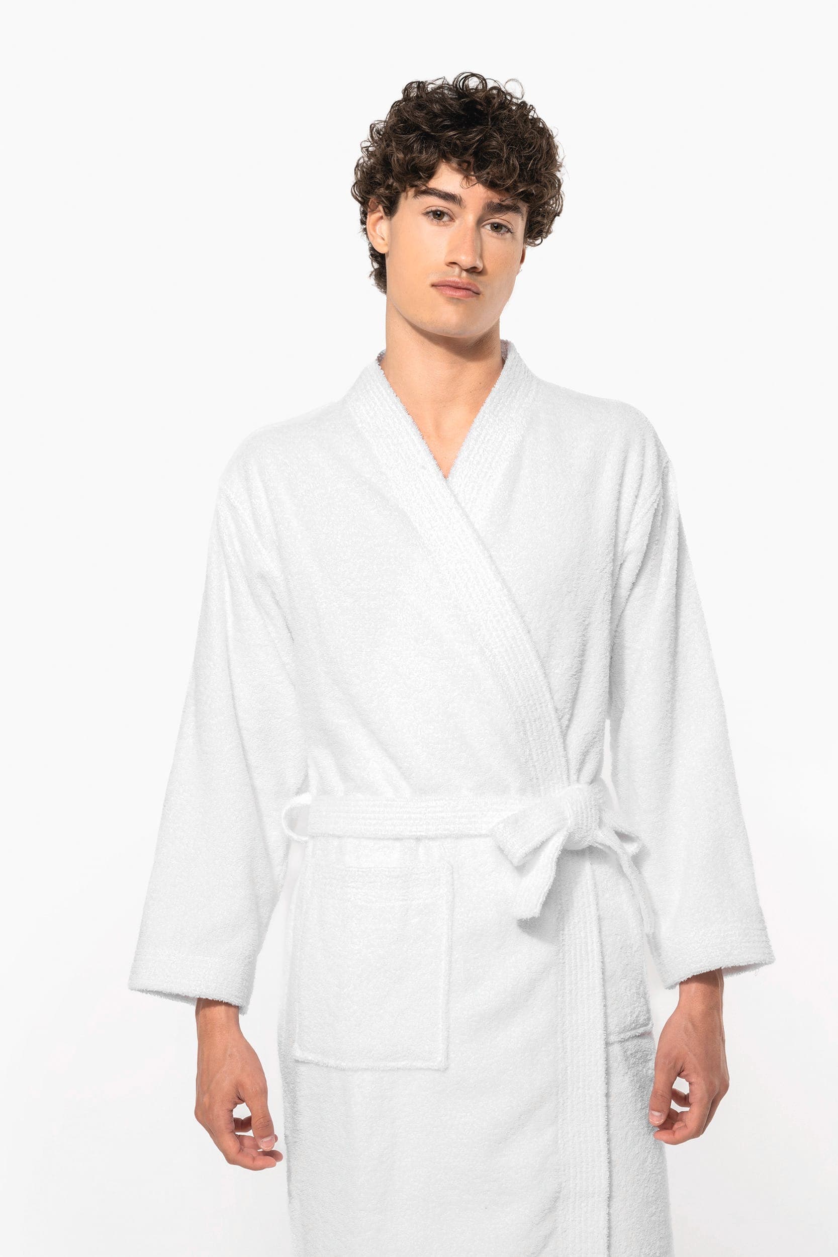 Peignoir col kimono en situation