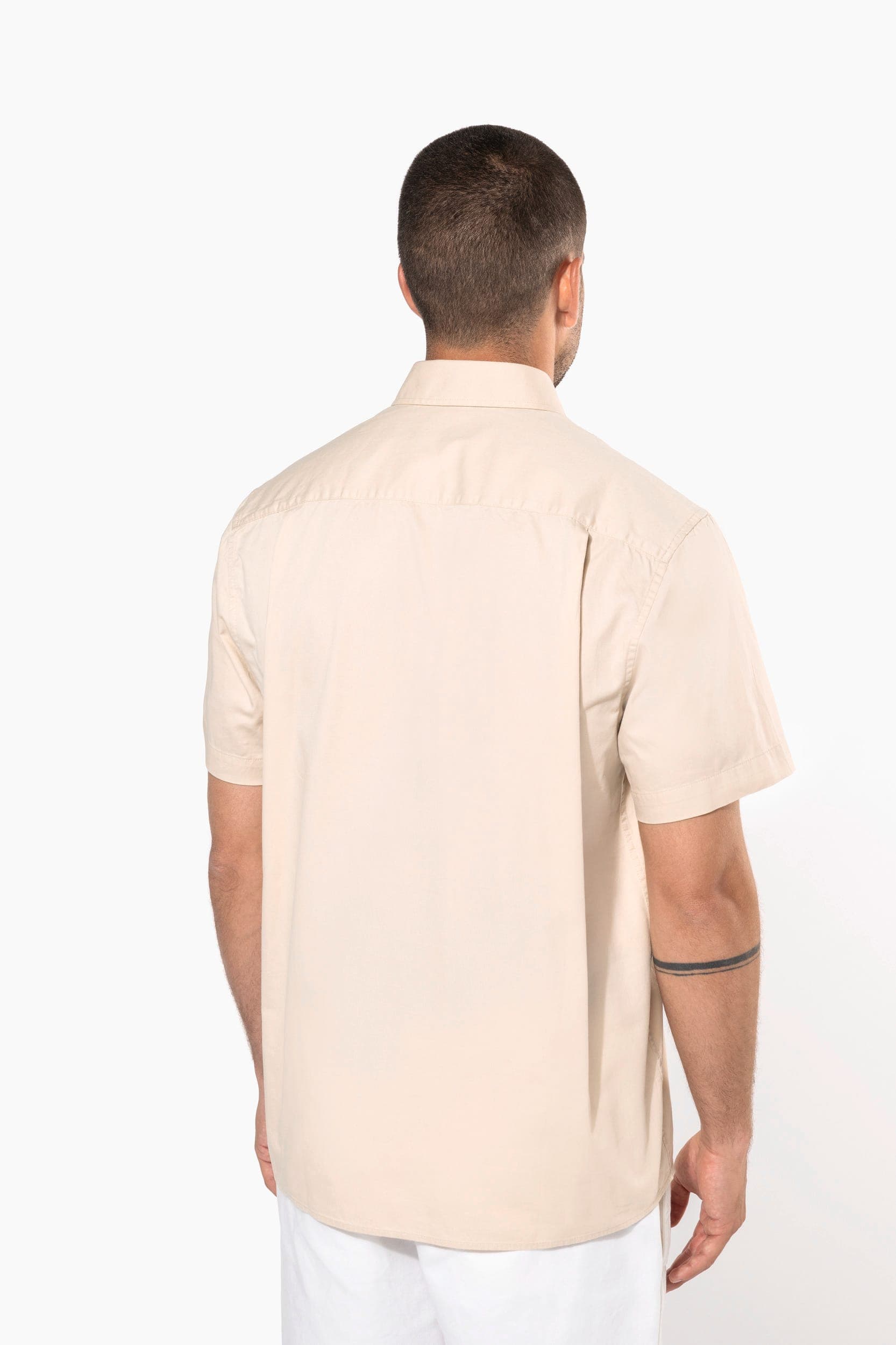 Chemise coton manches courtes Ariana III homme en situation