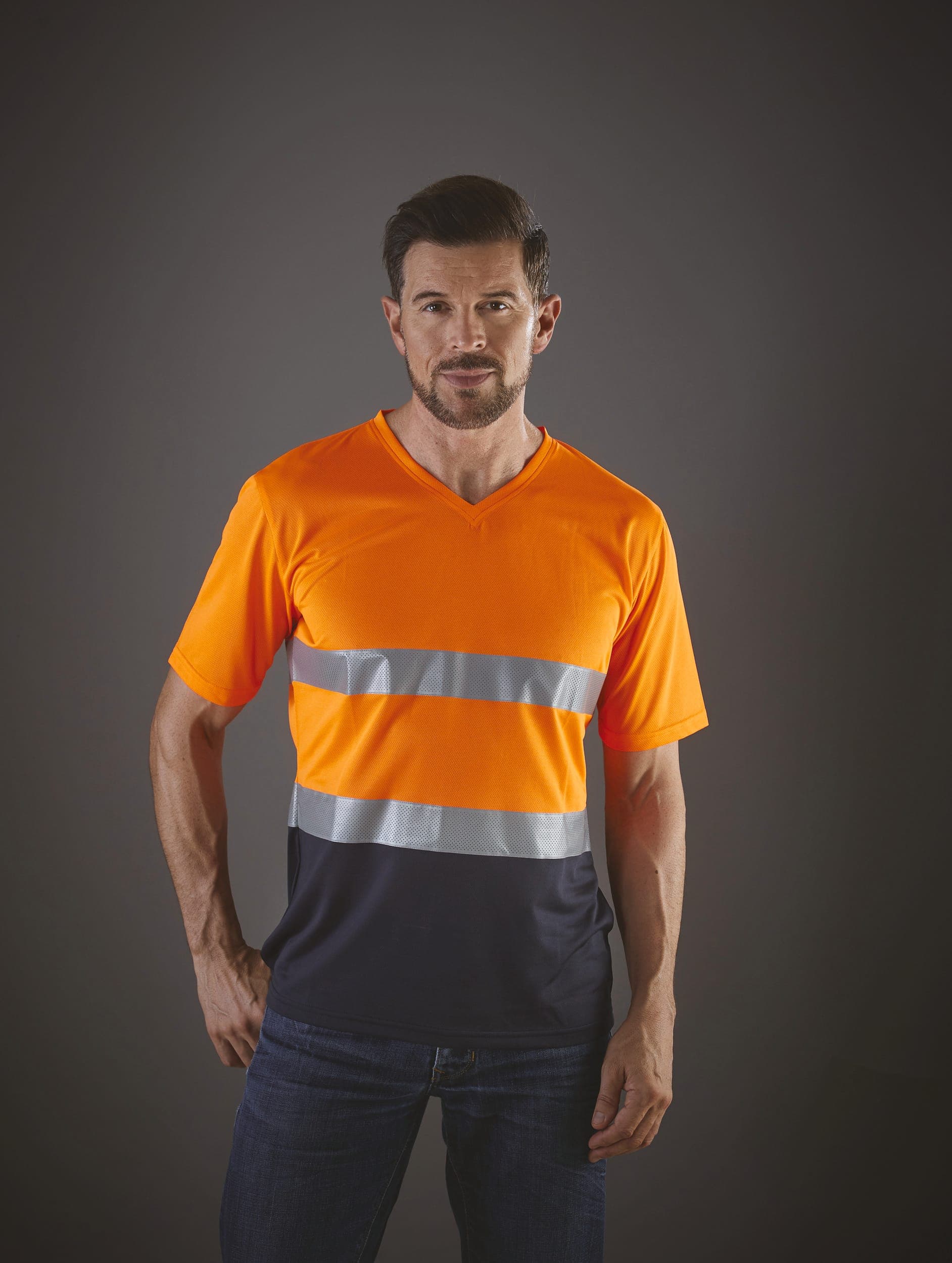 T-shirt col V haute visibilité Top Cool en situation