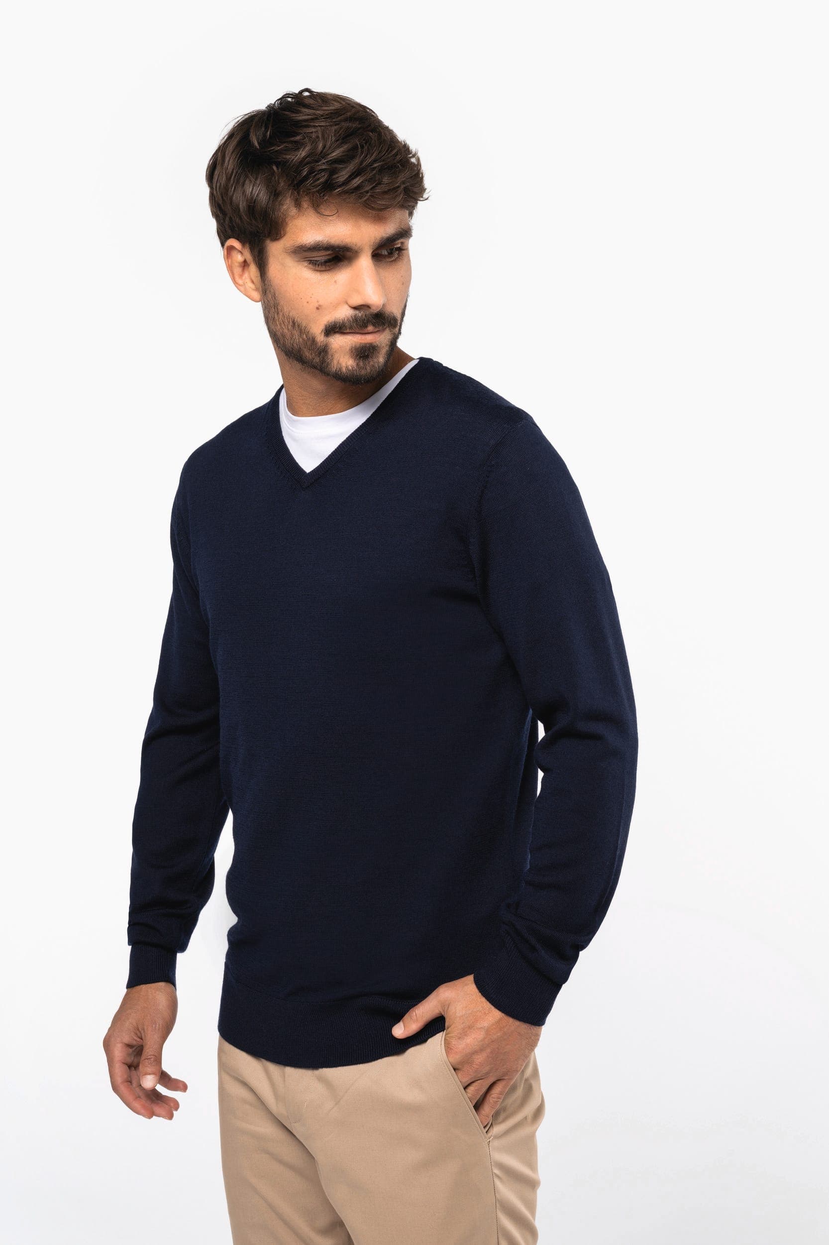 Pull Mérinos col V homme en situation