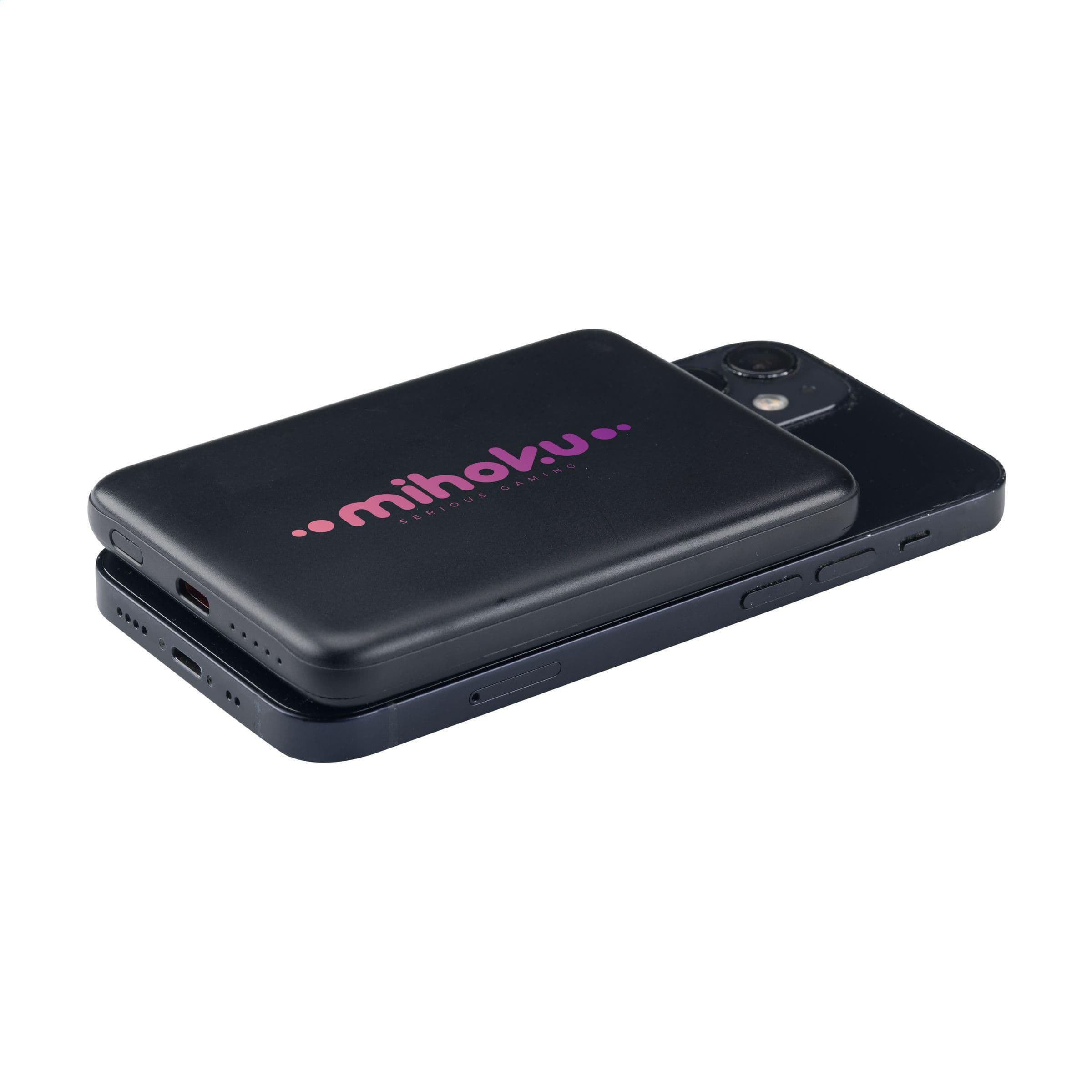 Optima powerbank magnétique GRS 5000mAh en situation