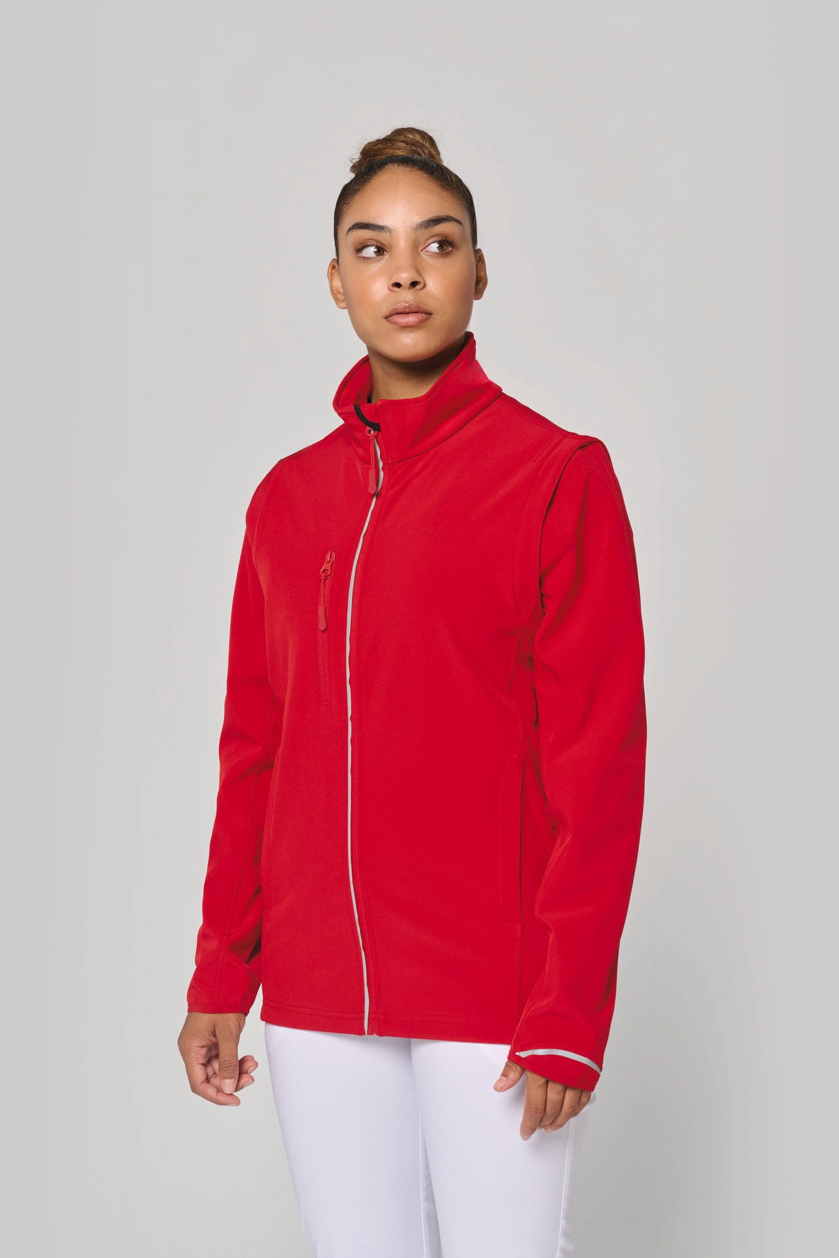 Veste softshell sport manches amovibles unisexe en situation