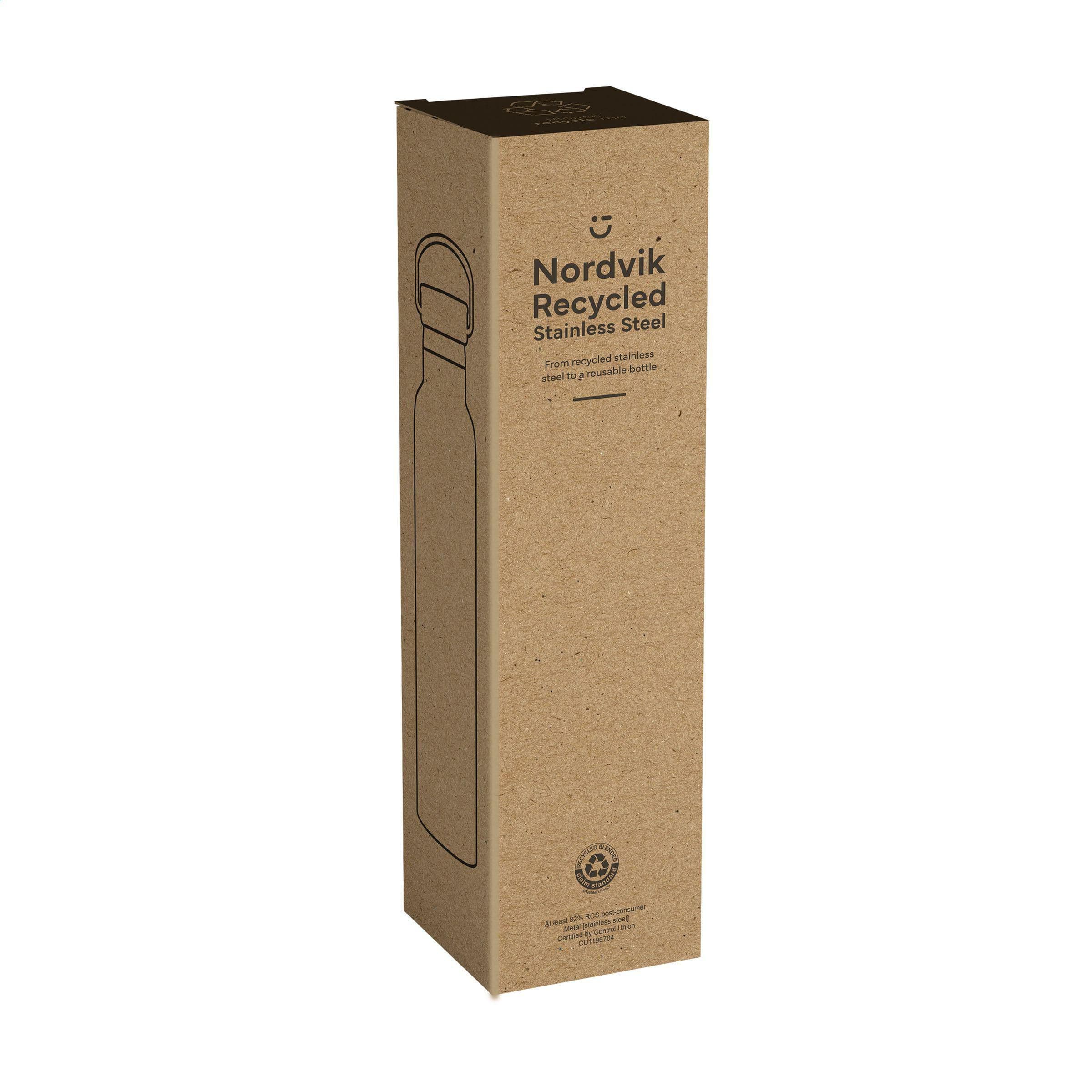 Bouteille Nordvik en acier recyclé RCS 750 ml en situation