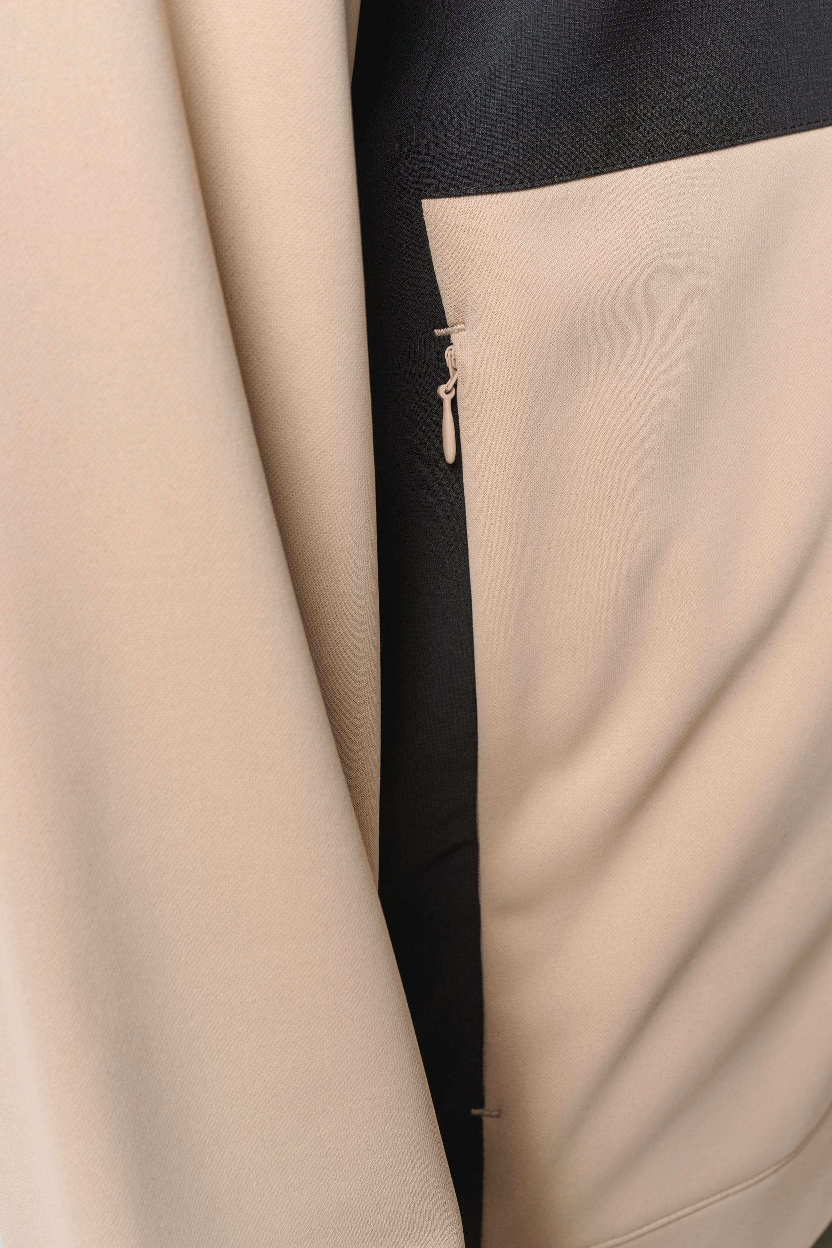 Veste outdoor zippée unisexe en situation