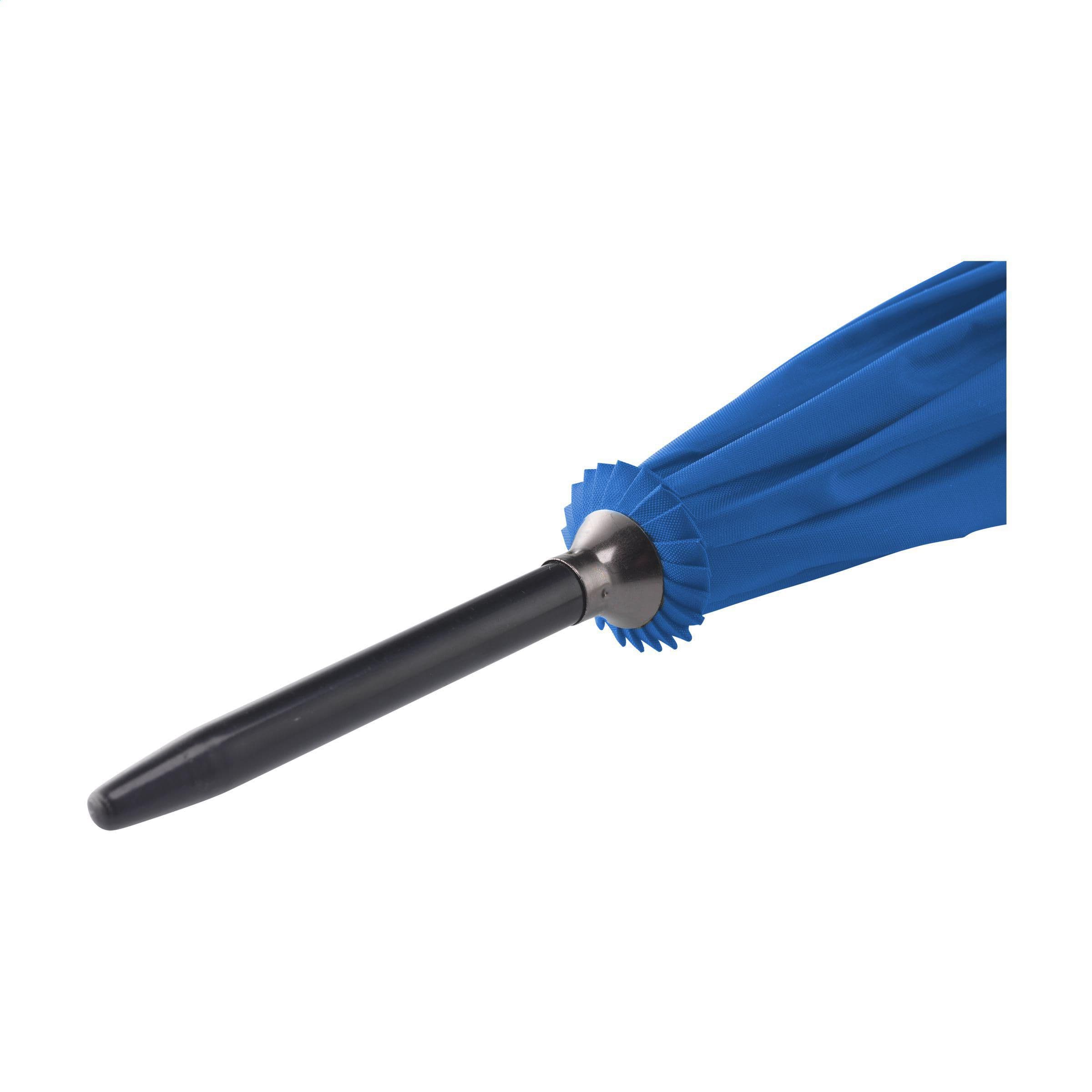 Parapluie Everest RCS RPET 23 pouces en situation