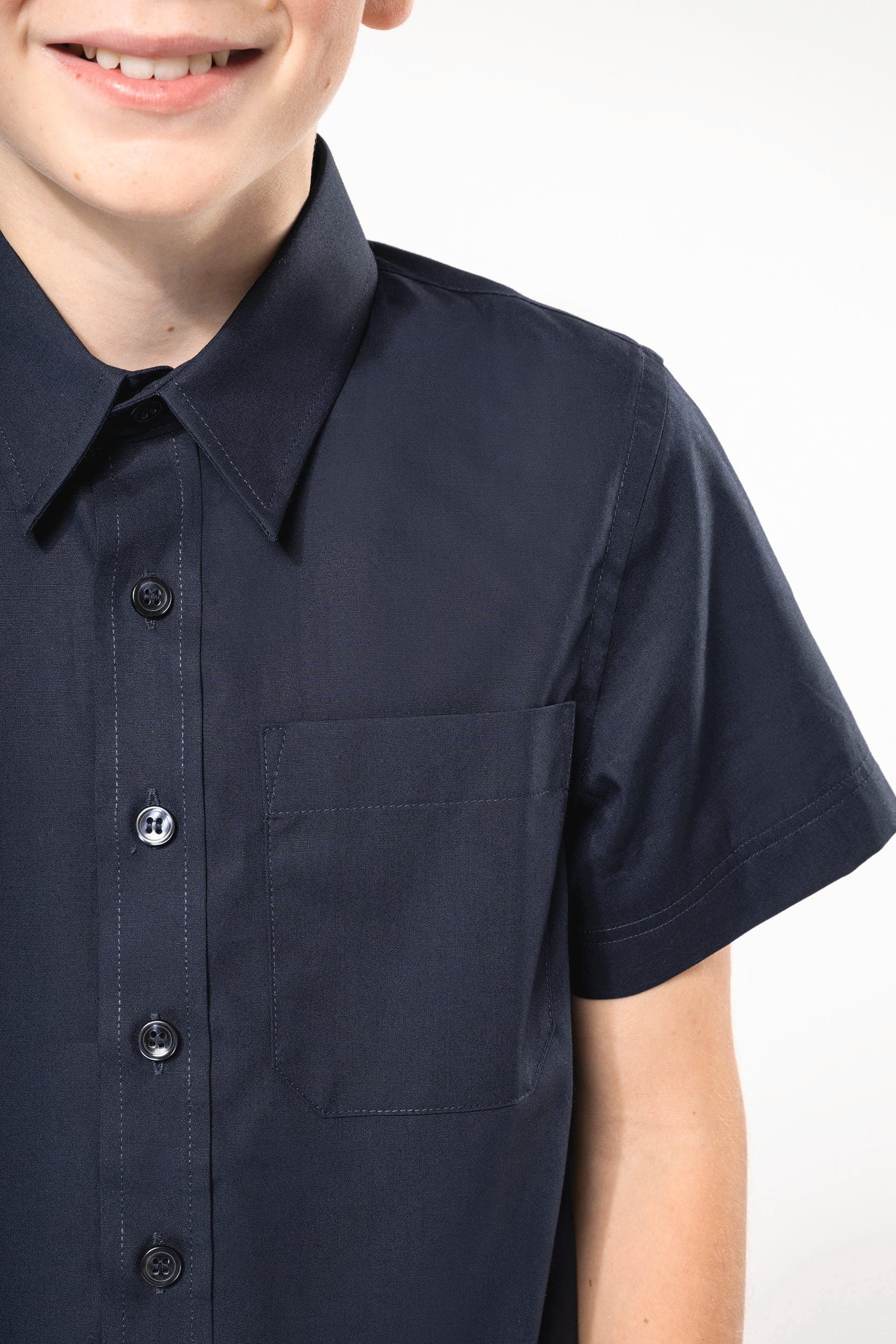 Chemise popeline manches courtes enfant en situation