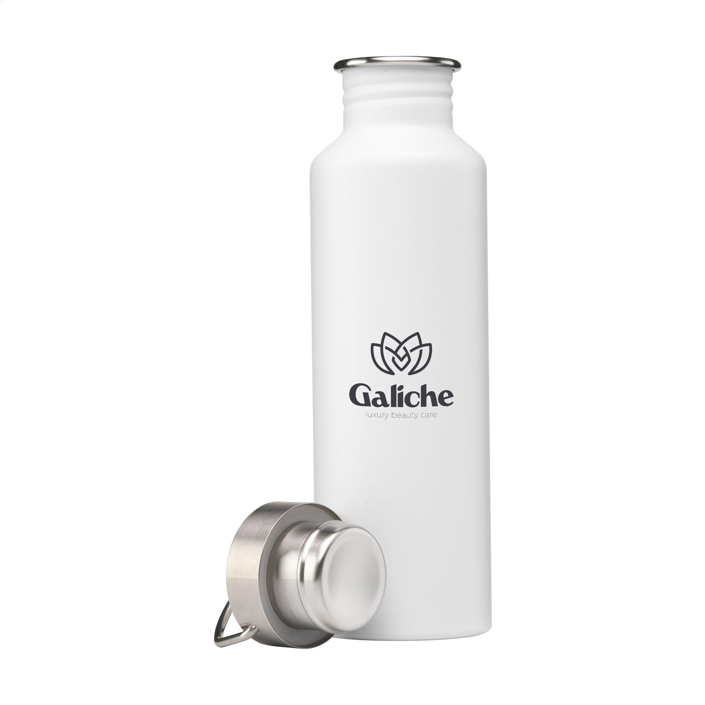 Bouteille simple paroi en acier recyclé RCS Nebraska 800 ml en situation
