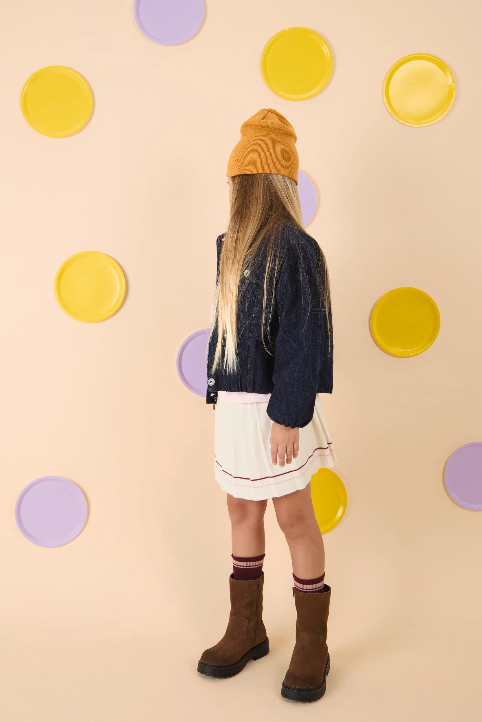 Bonnet enfant tricoté en situation