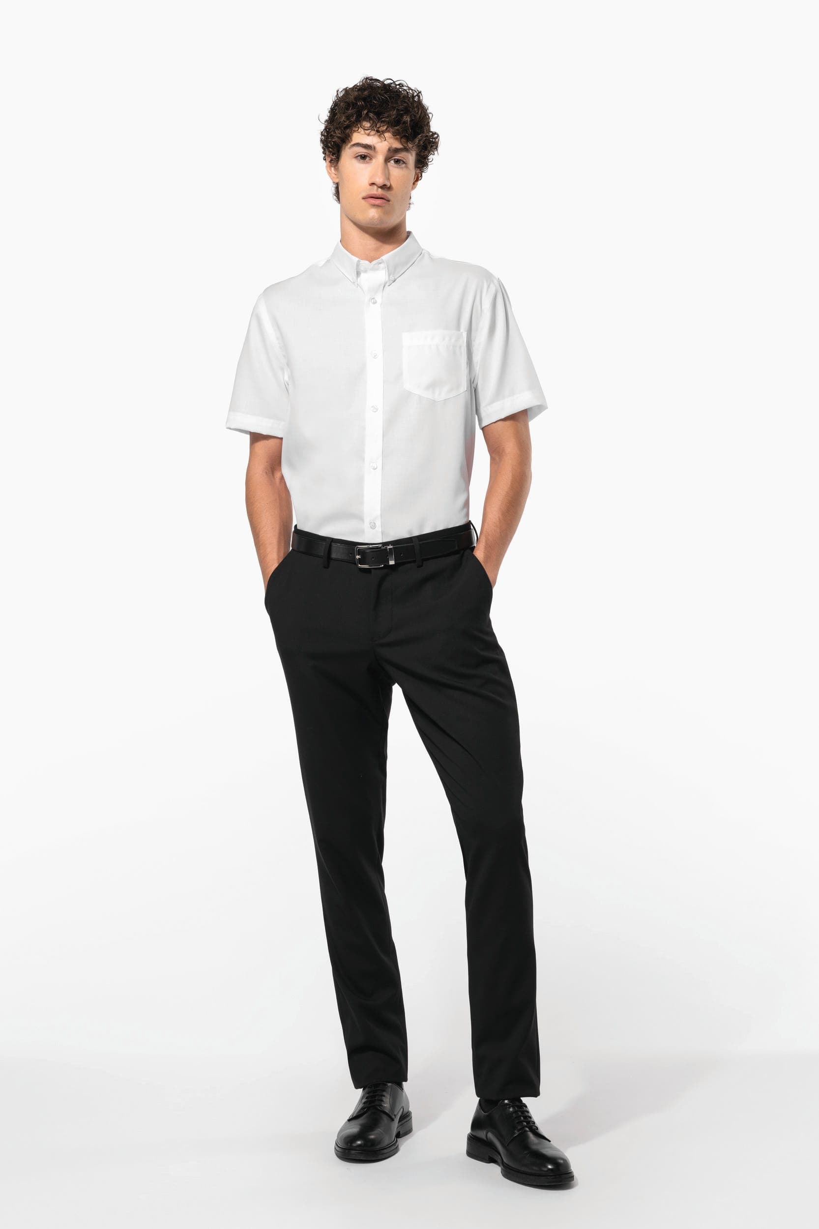 Chemise micro-sergé manches courtes sans repassage en situation
