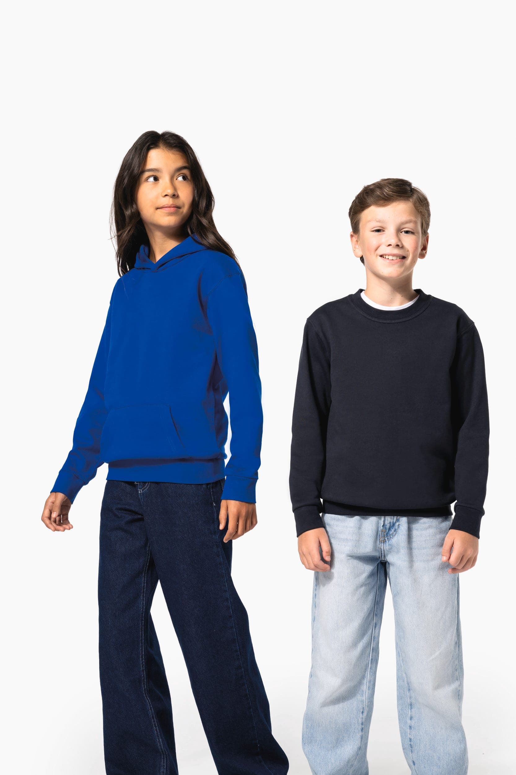 Sweat-shirt recyclé col rond enfant en situation