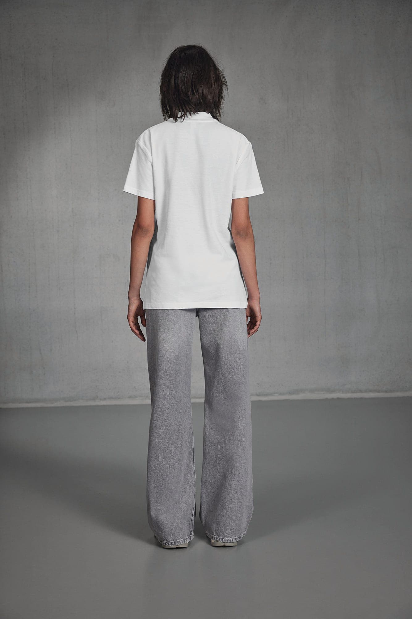 Polo femme ID.001 en situation