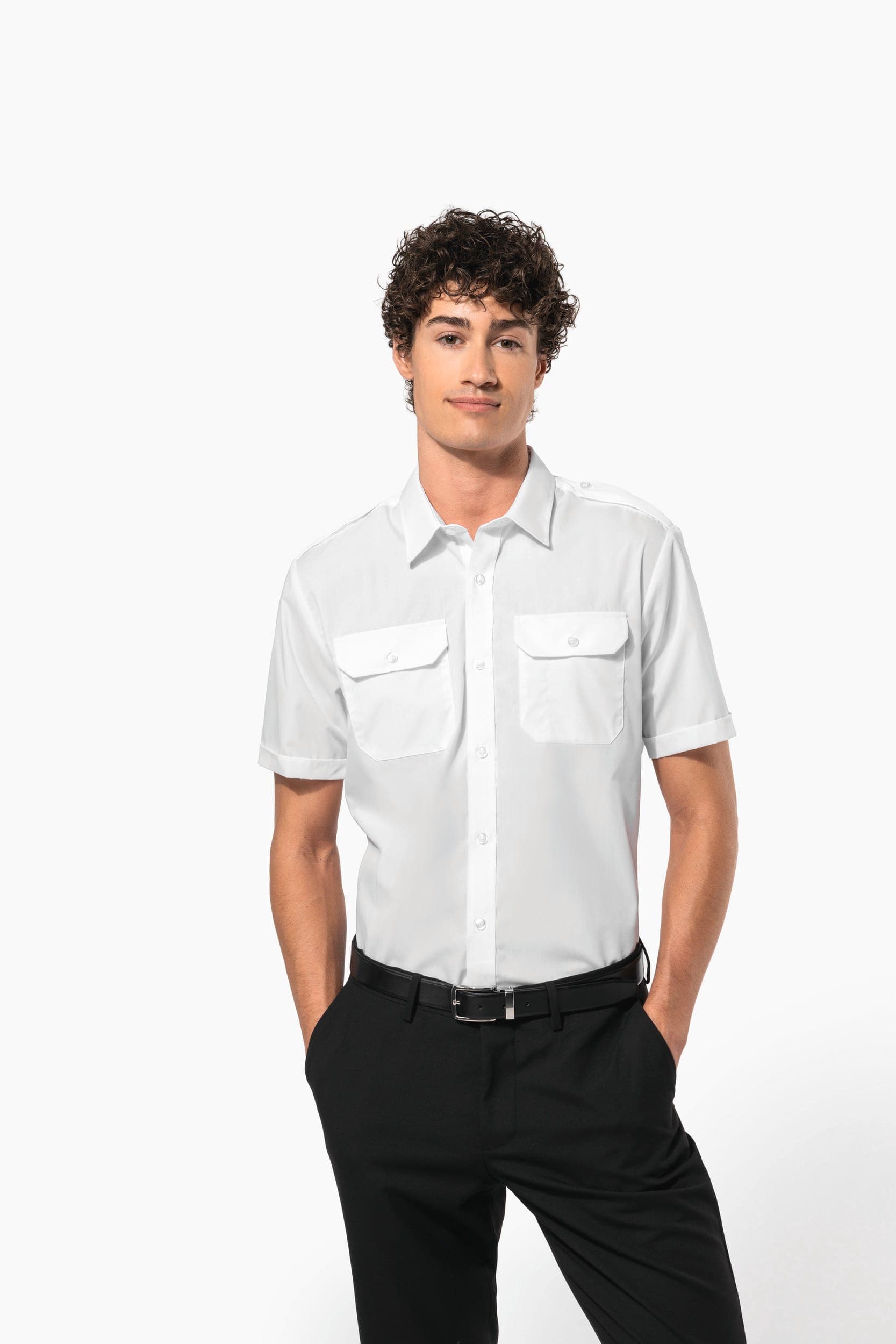 Chemise pilote manches courtes homme en situation
