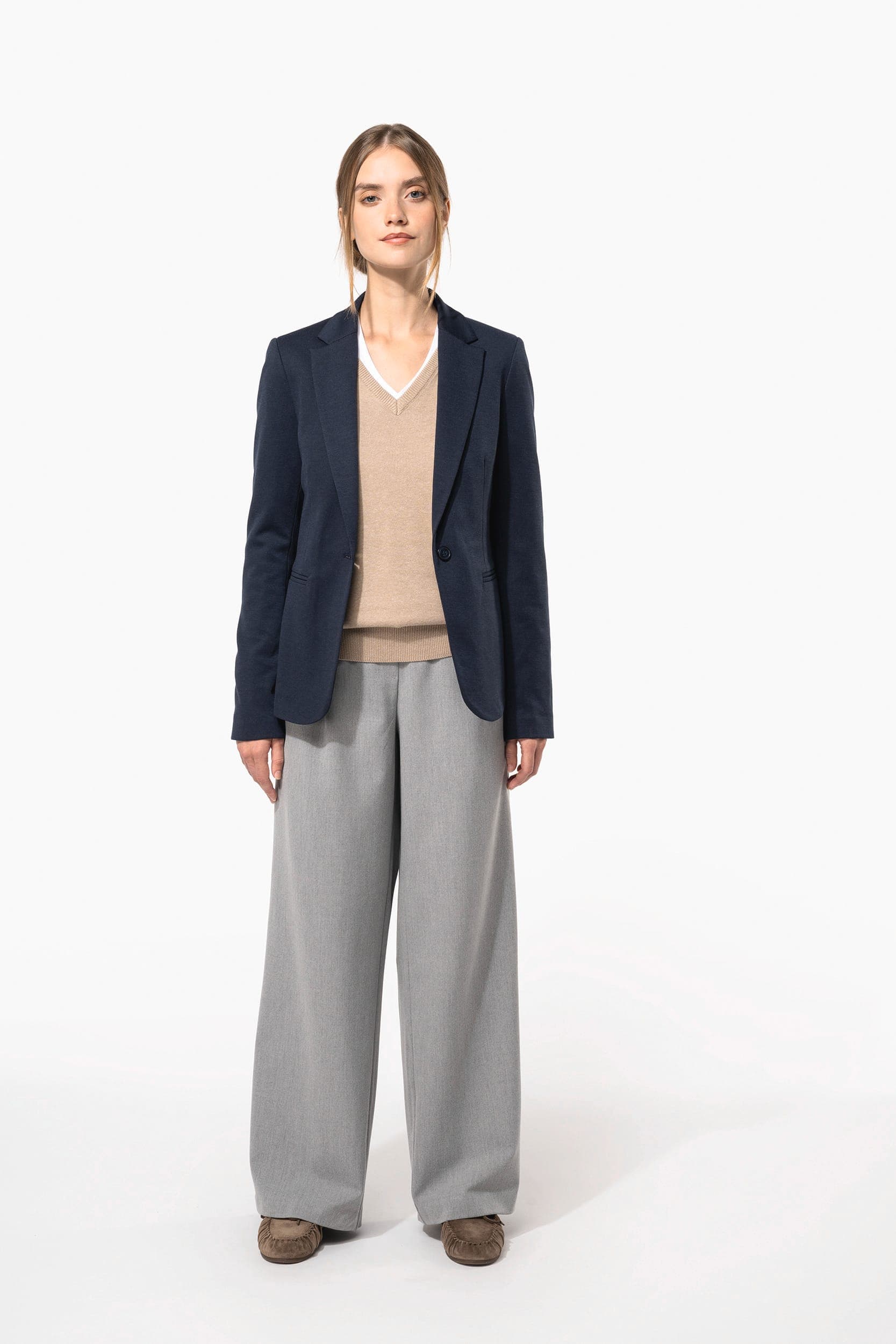 Veste maille femme en situation