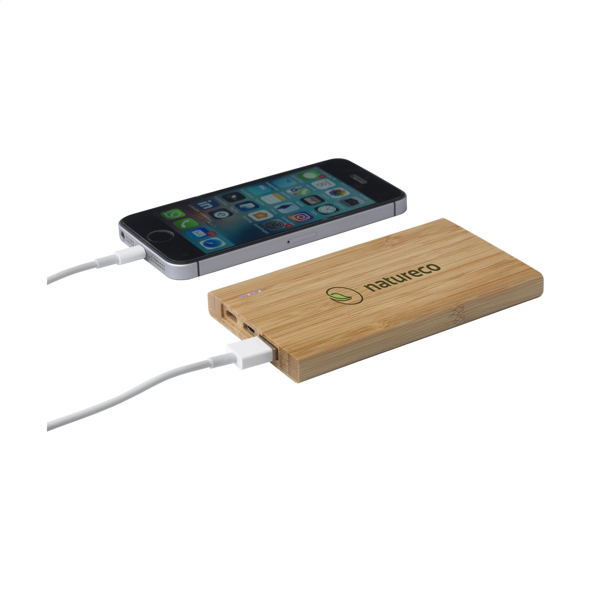 Batterie externe bambou 4000 mAh en situation