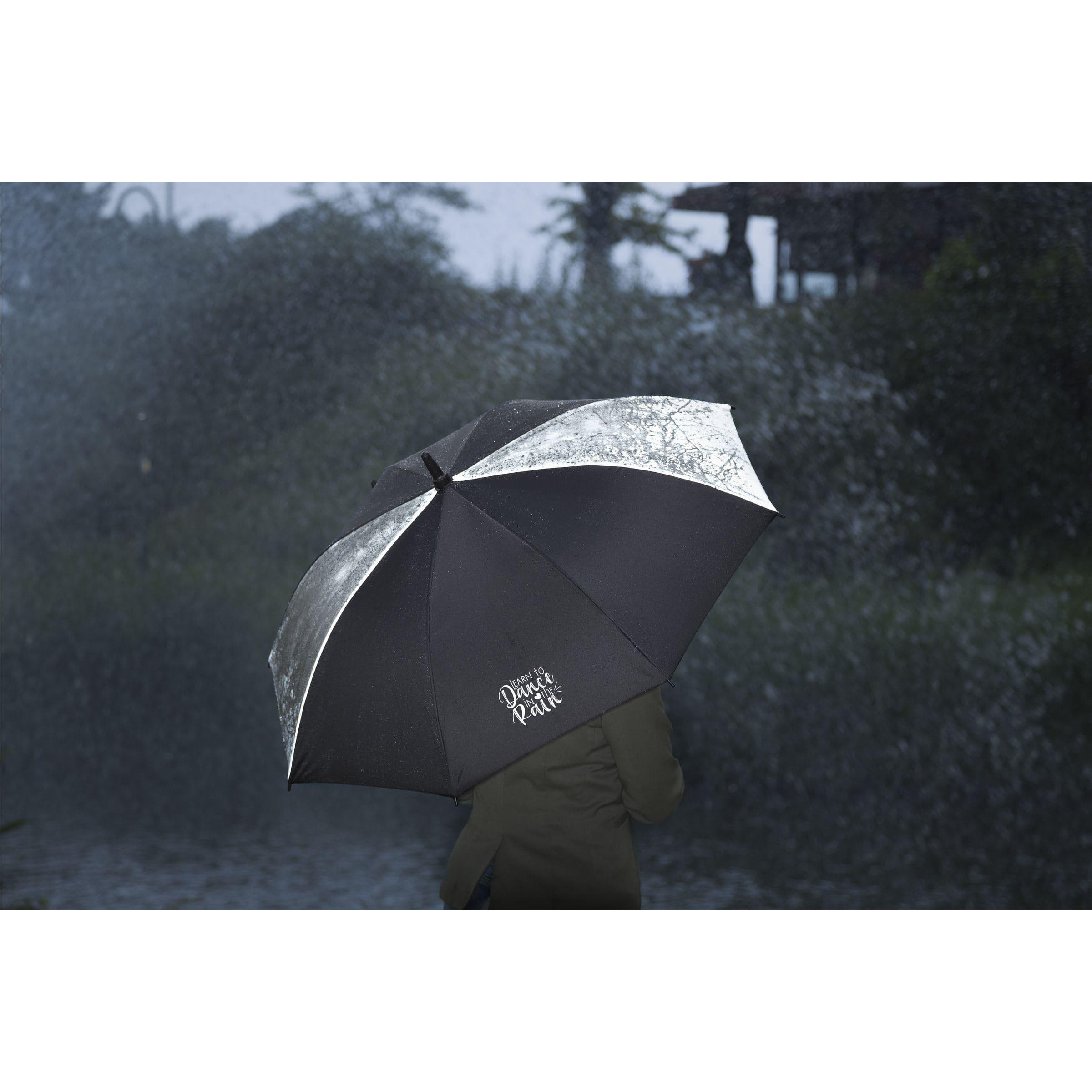 Parapluie Bryce RCS RPET 23 pouces en situation