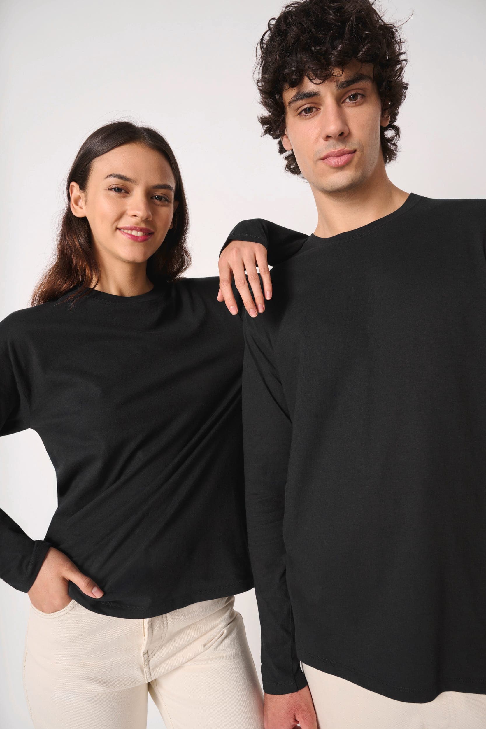T-shirt LSL unisexe iDeal190 en situation