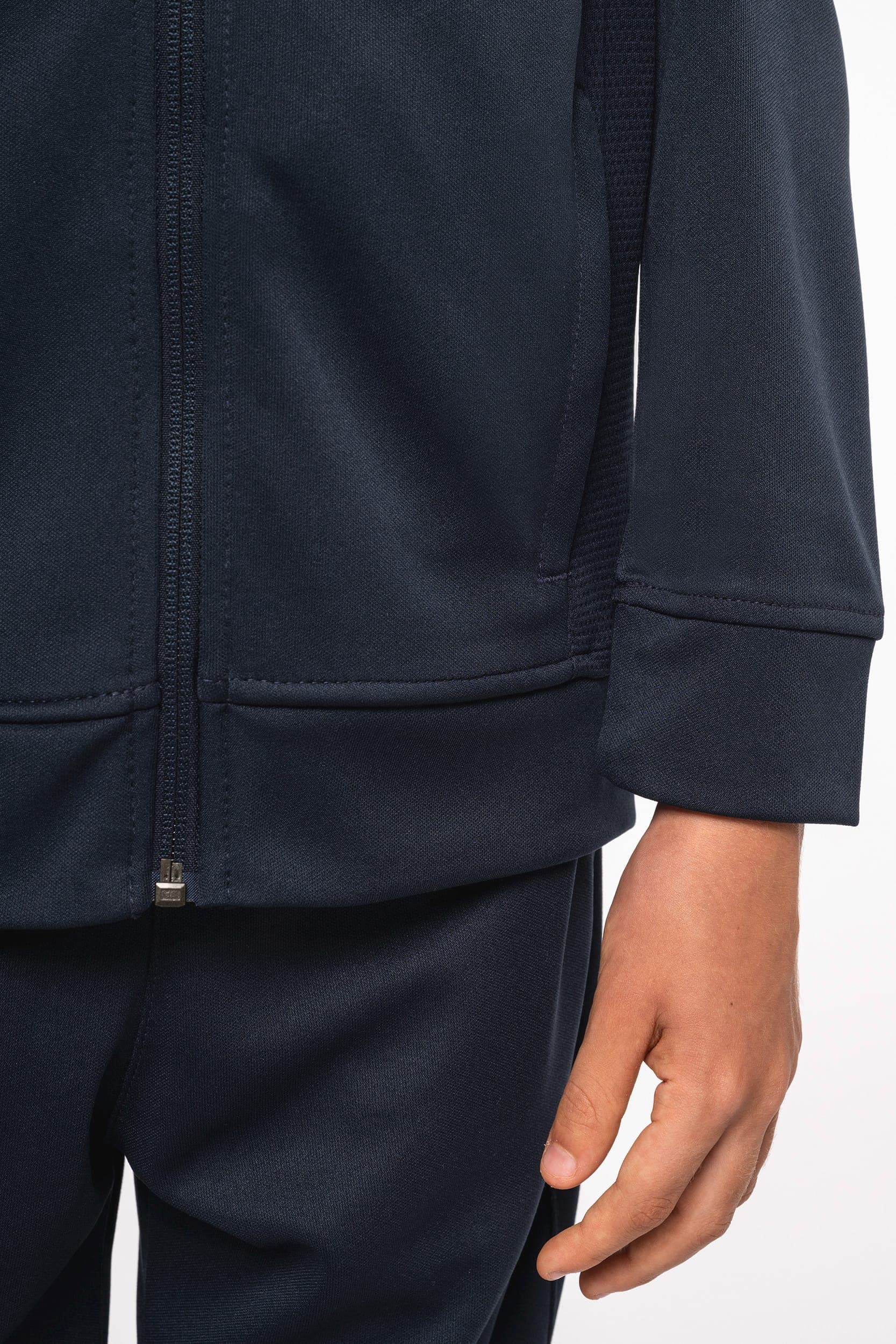 Veste de survêtement zippée enfant en situation