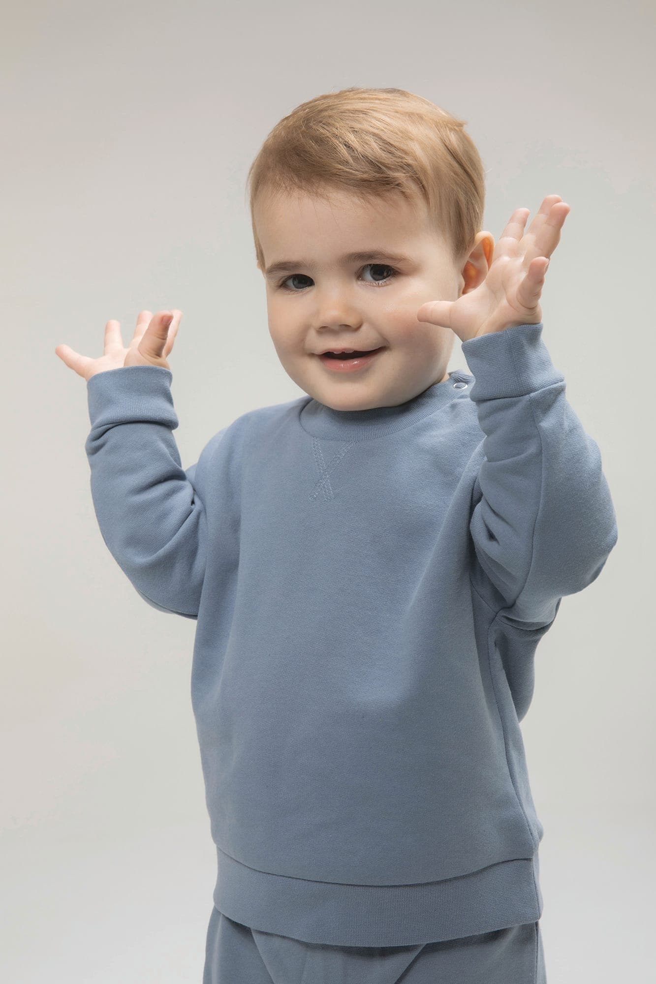 Sweat-shirt écoresponsable enfant en situation