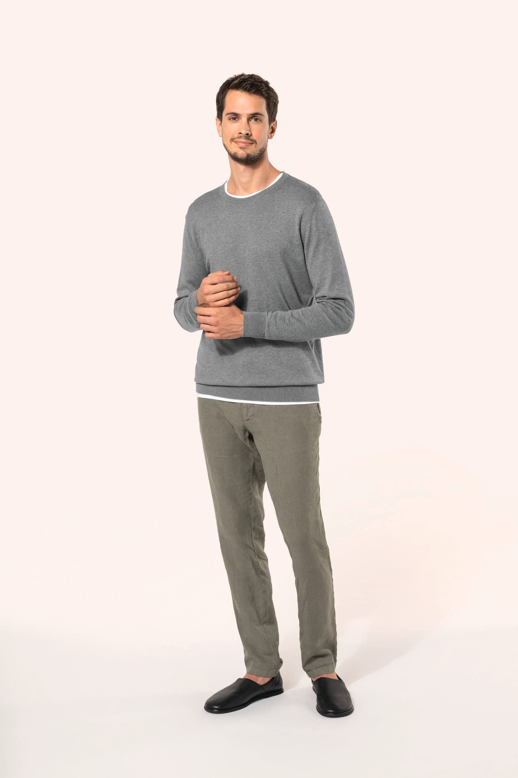Pull Supima® col rond homme en situation