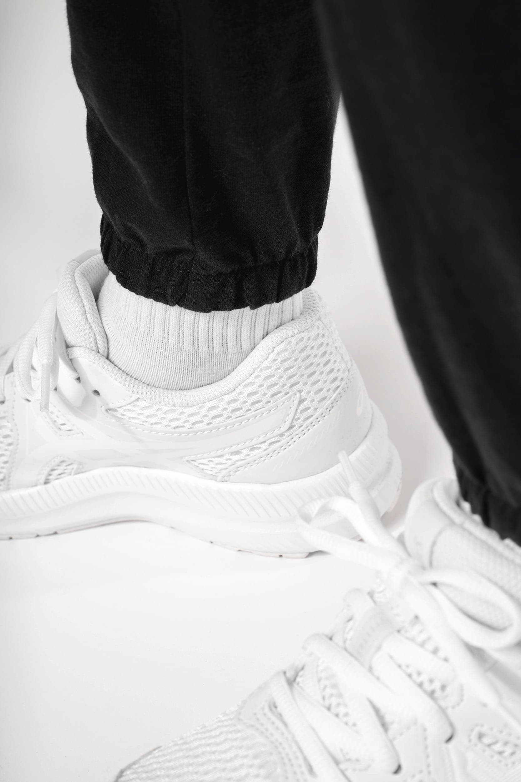 Pantalon de jogging en coton léger enfant en situation