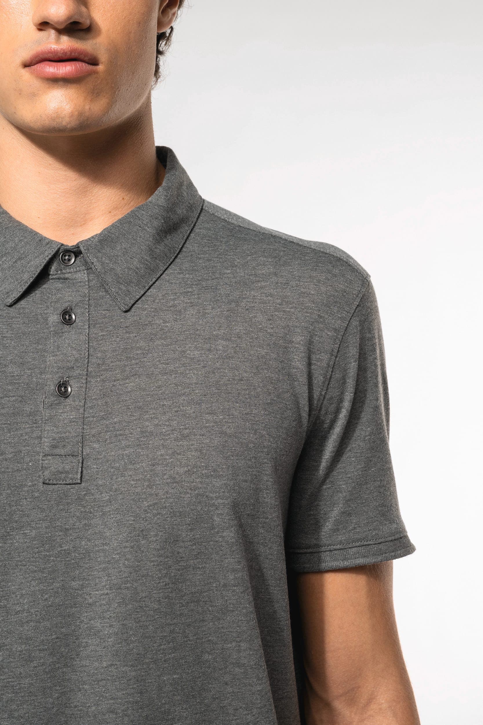Polo jersey manches courtes homme en situation