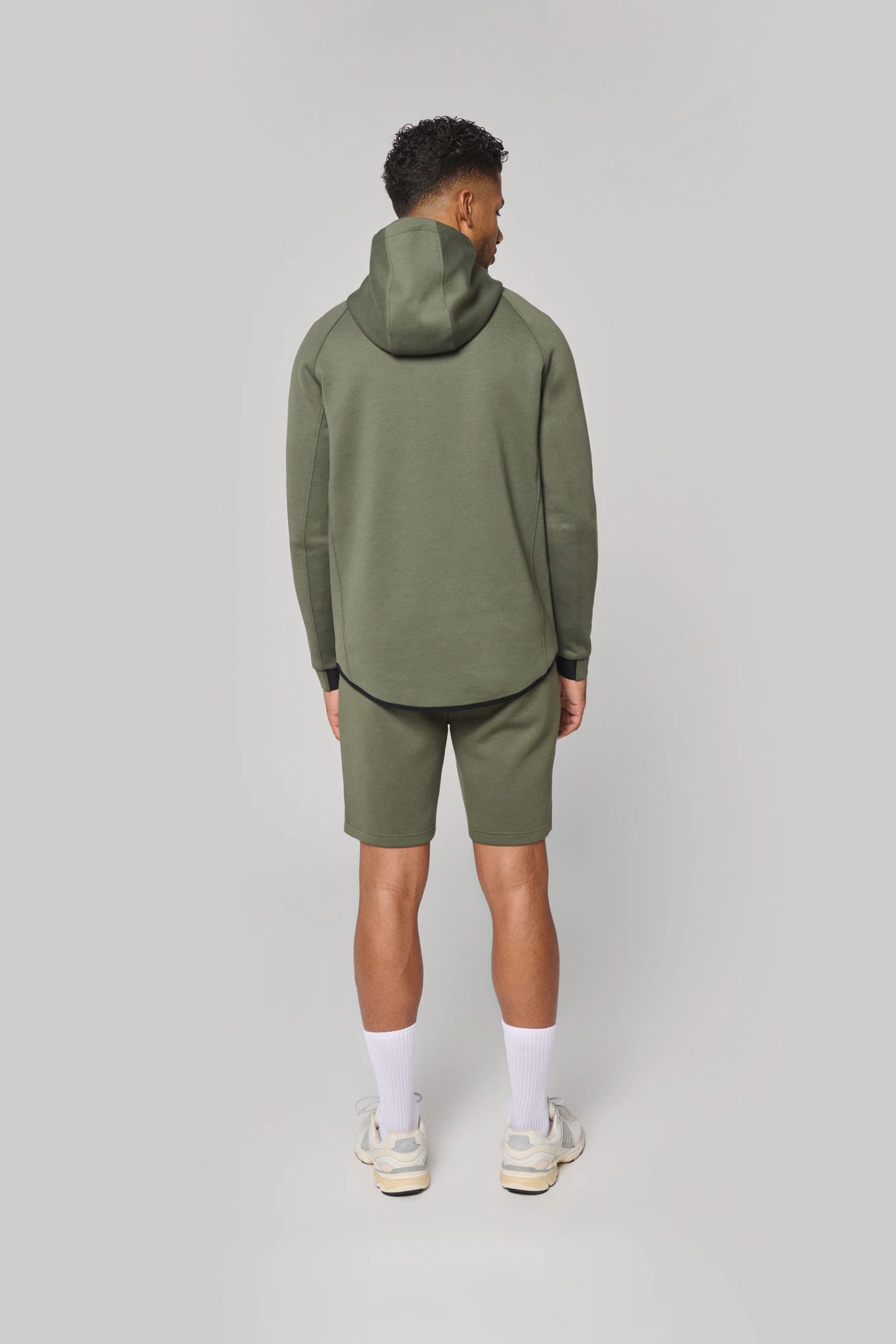 Veste à capuche performance en situation