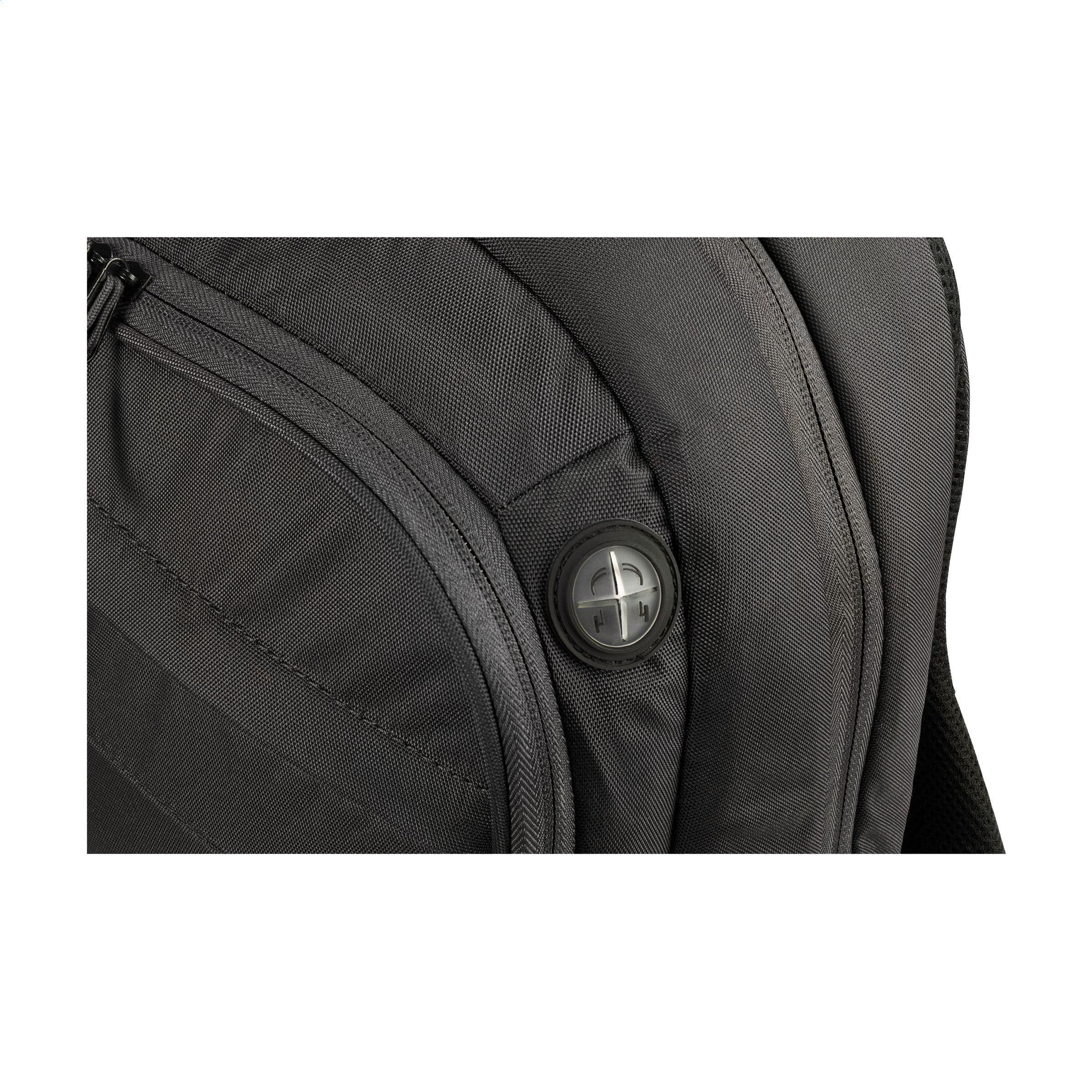 Sac à dos Tucano Lato 17 inch en situation