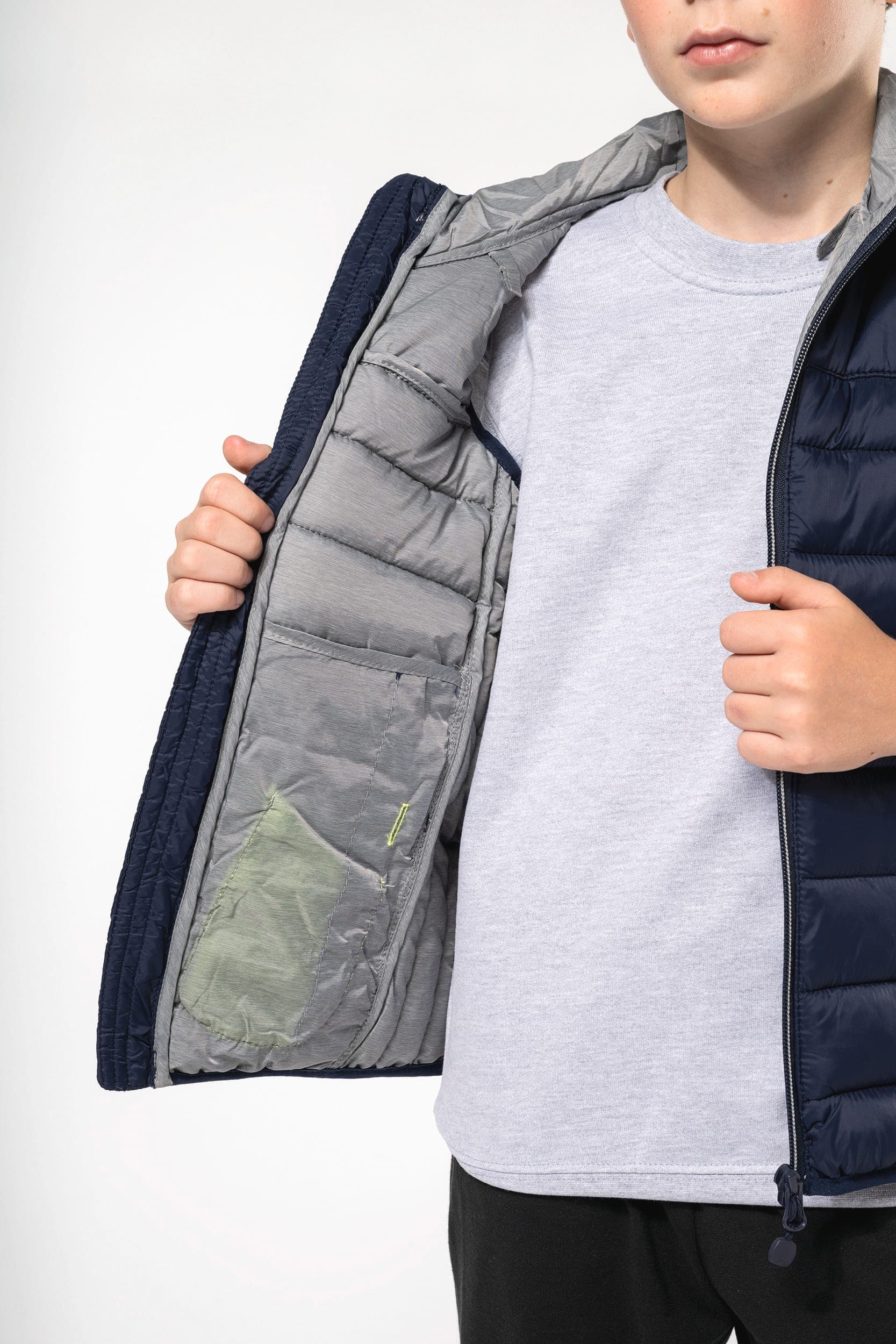 Bodywarmer à capuche enfant en situation