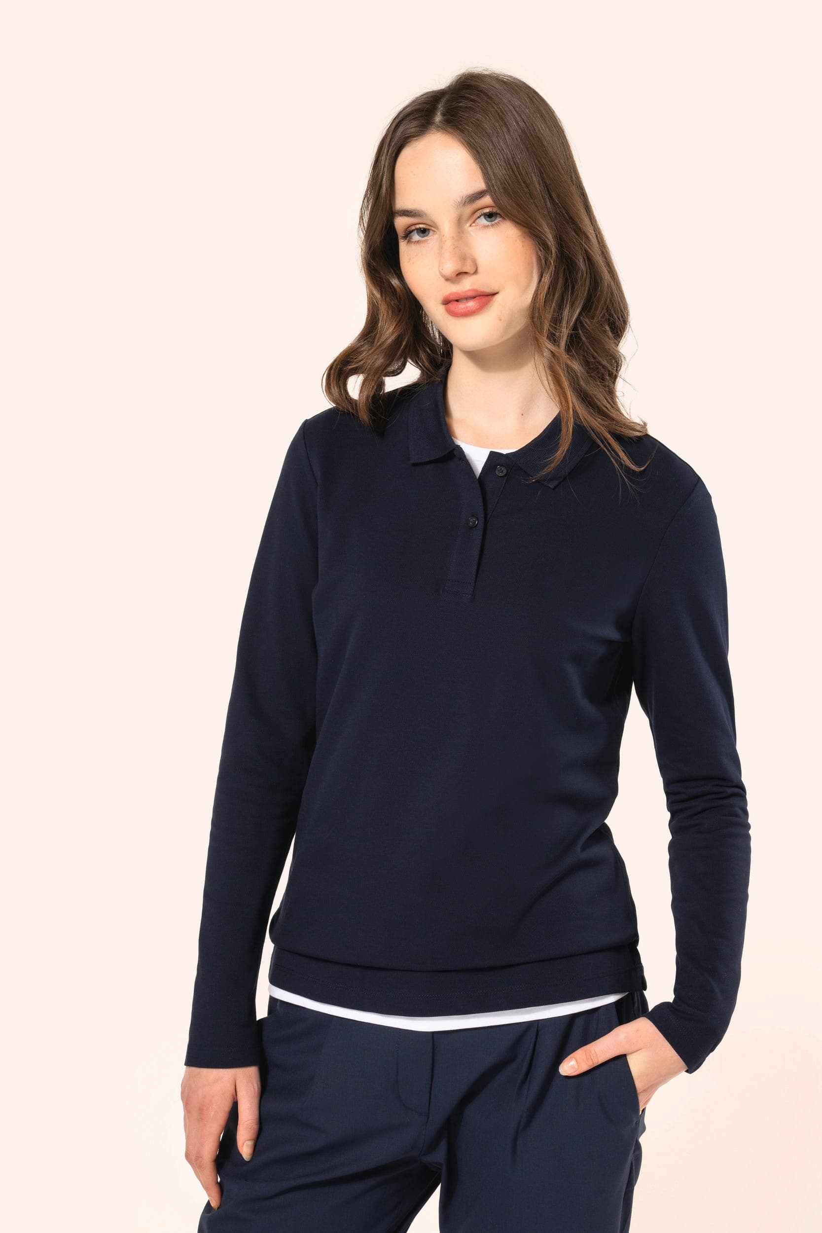 Polo Supima® manches longues femme en situation