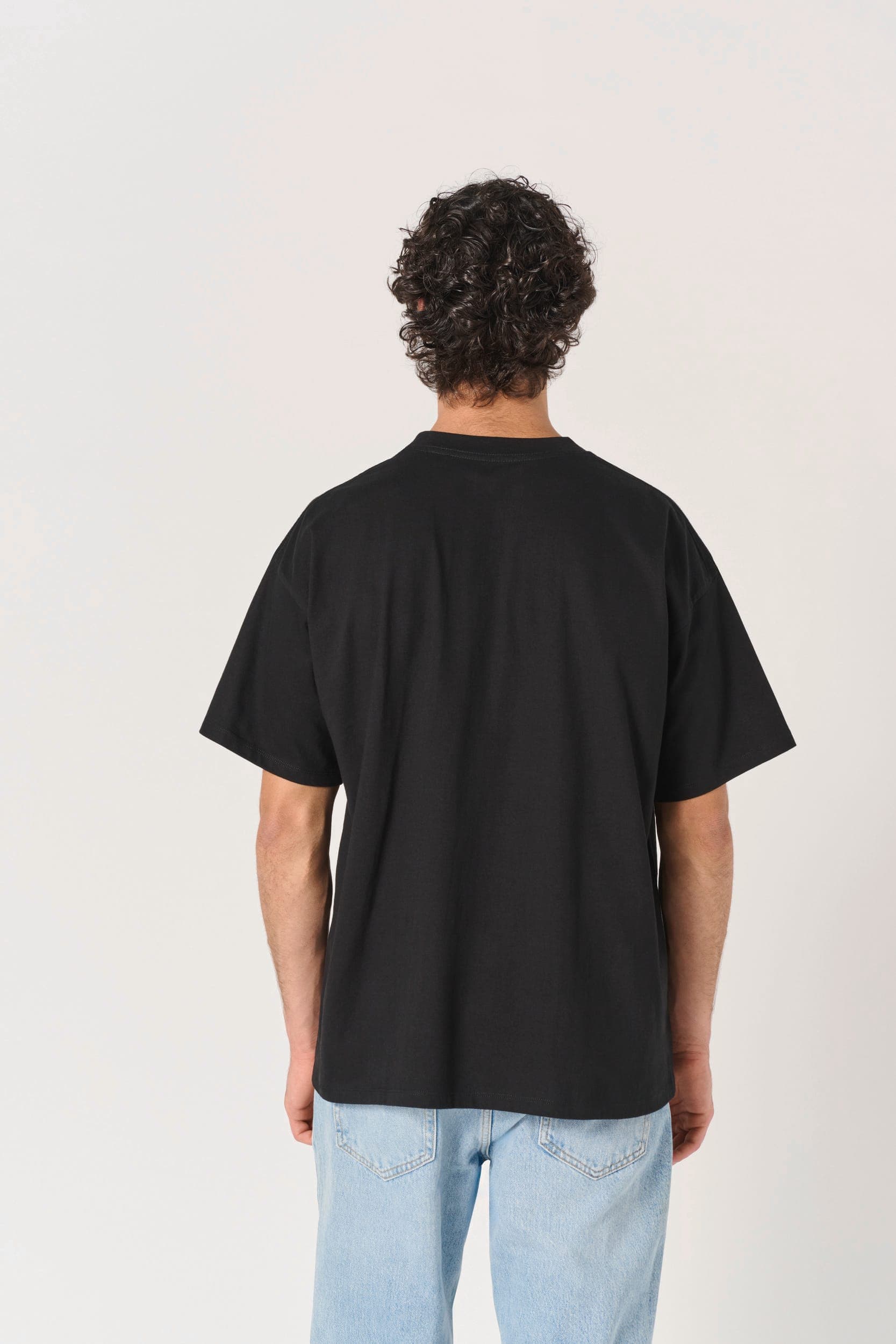 T-shirt oversize unisexe en situation