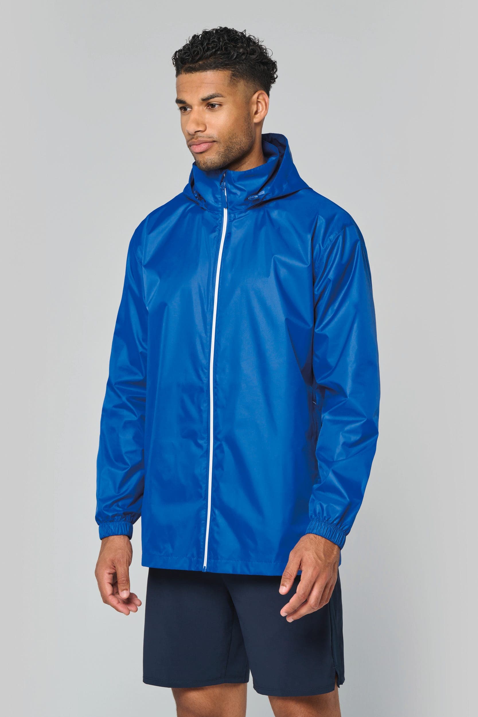 Veste de pluie unisexe en situation