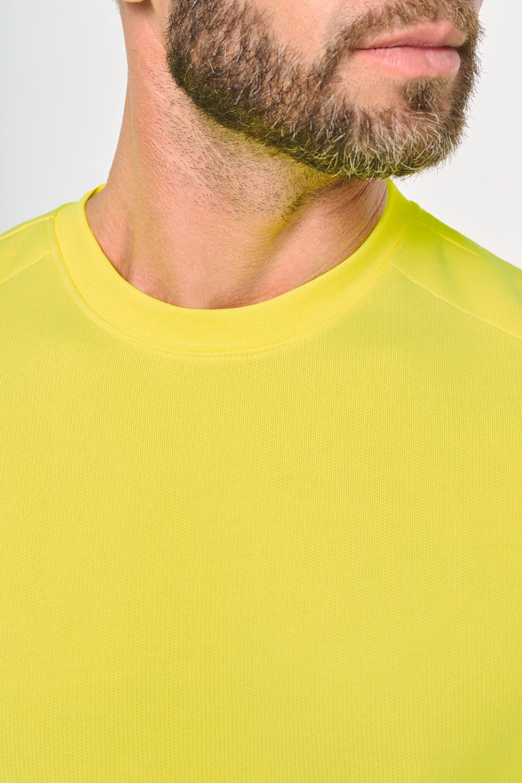 Sweat-shirt unisexe écoresponsable polyester/coton en situation